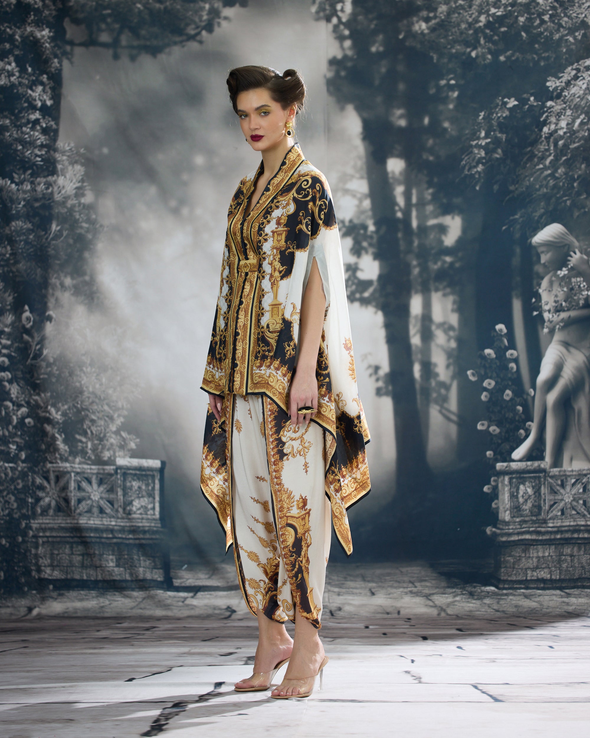 Rome : Chloe - Black/Gold