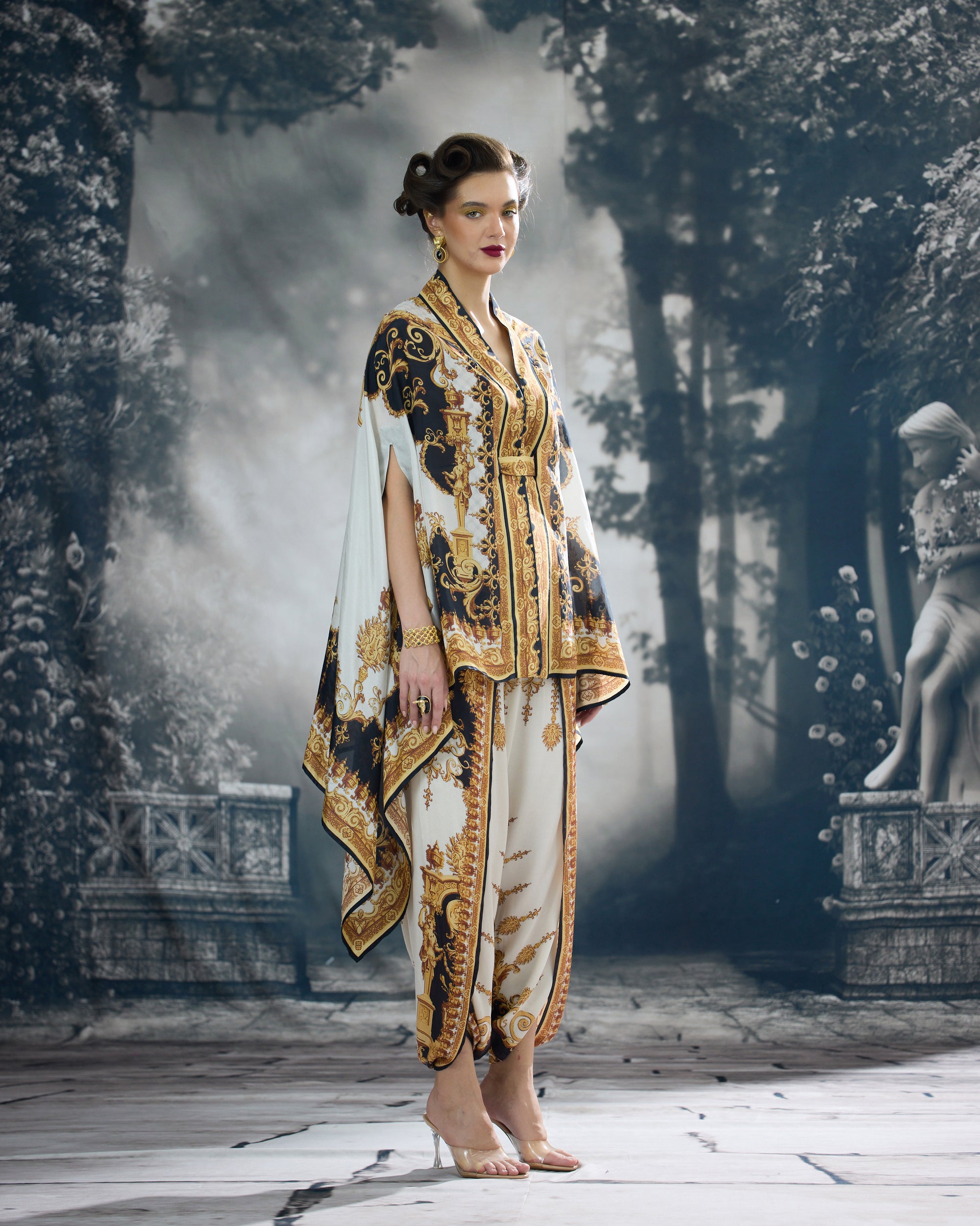 Rome : Chloe - Black/Gold