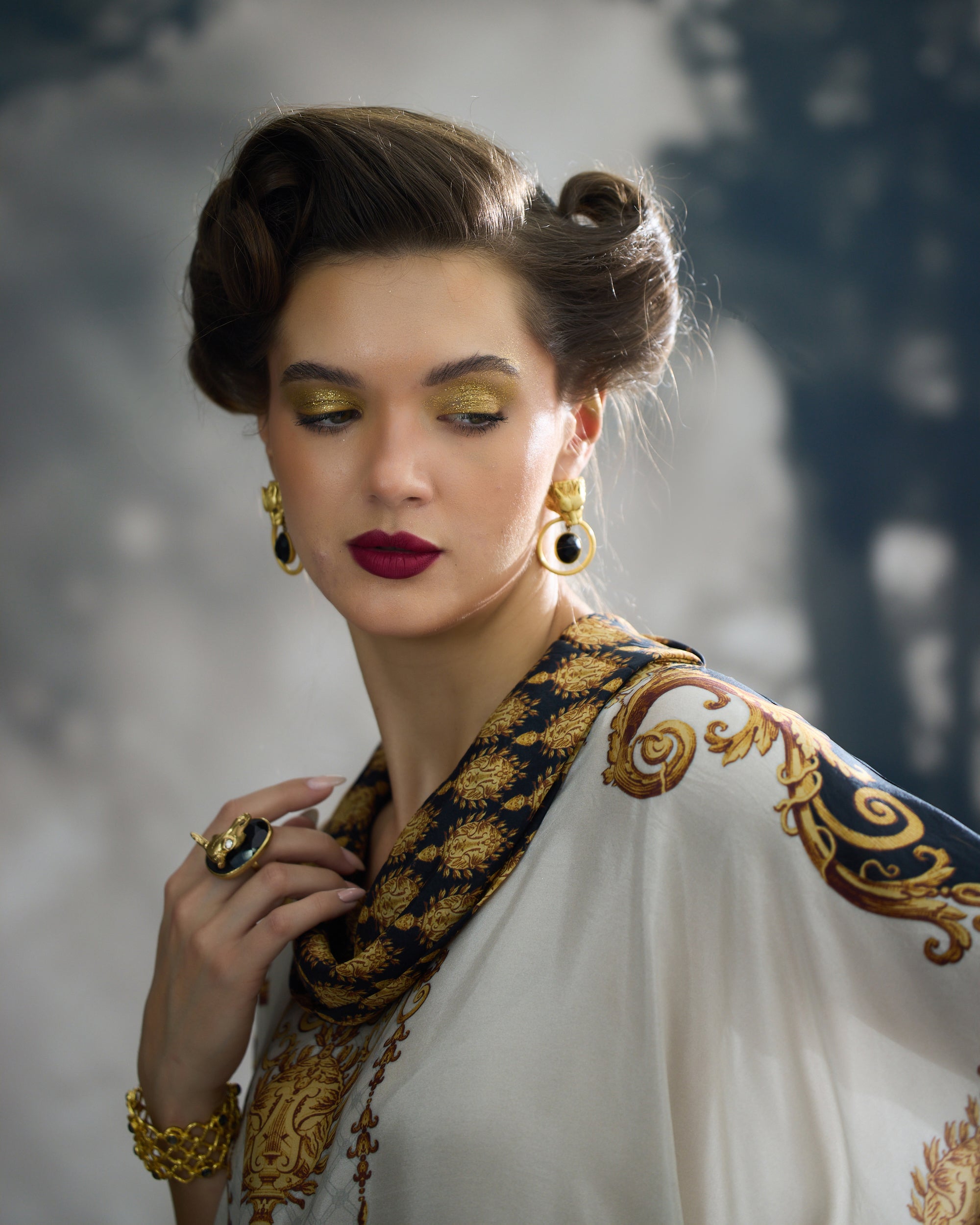 Rome : Lavanya/Sonth - Black/Gold