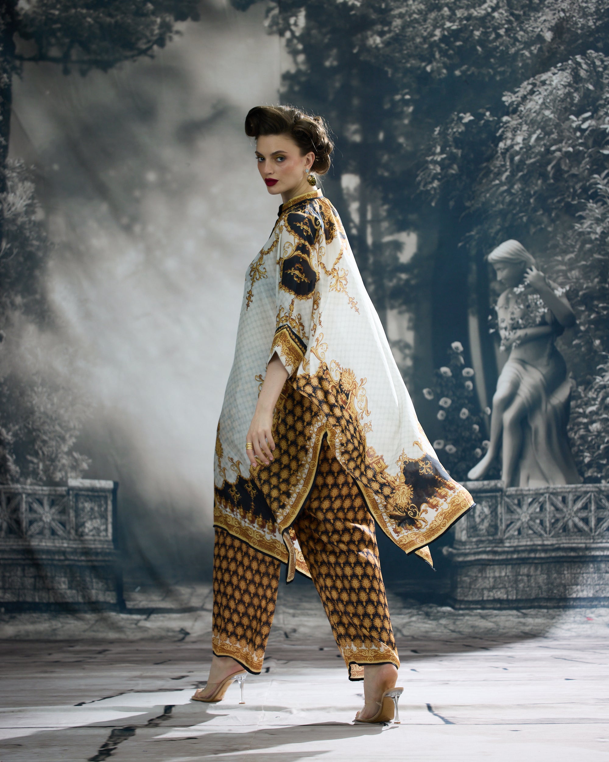 Rome : Chantelle - Black/Gold