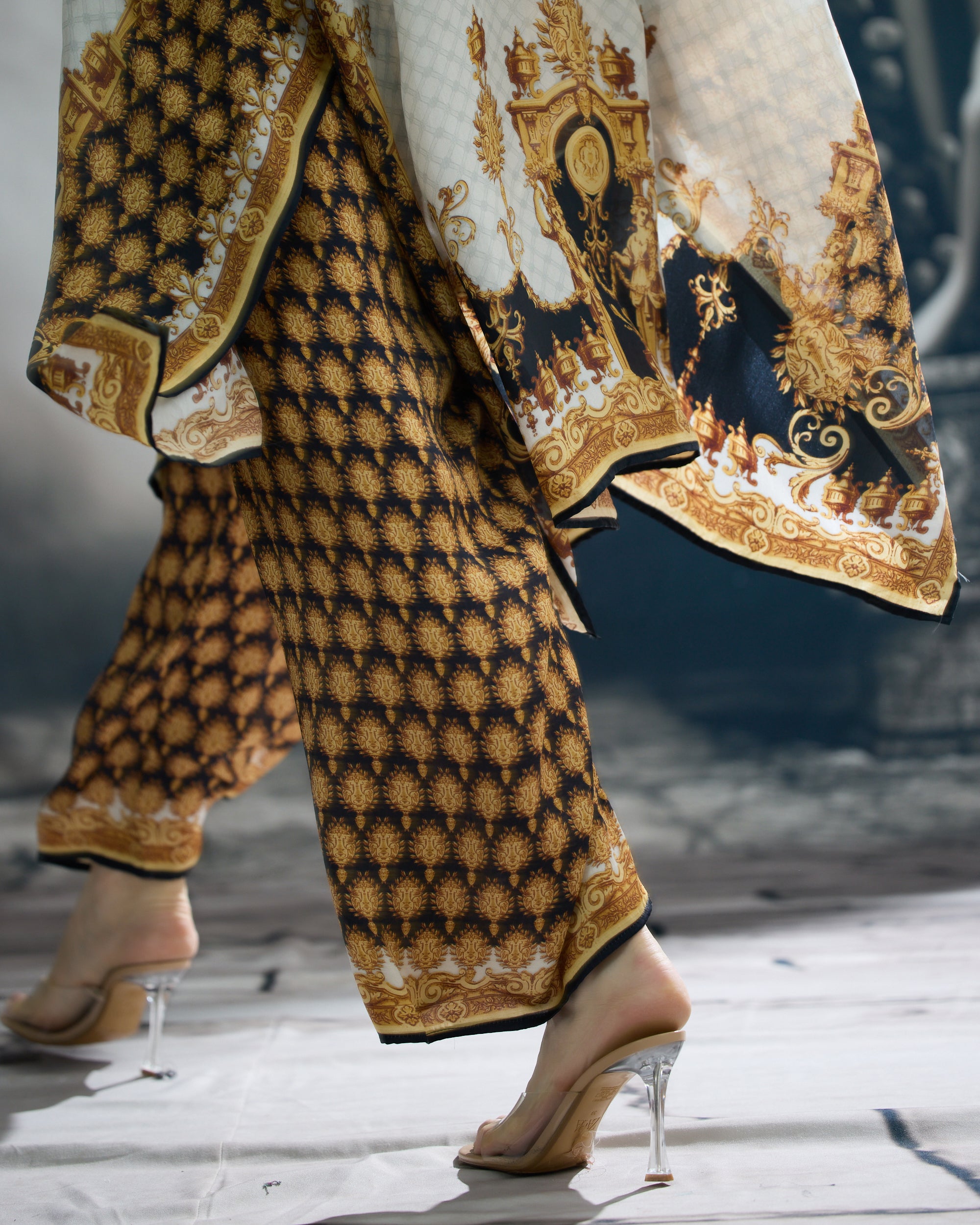 Rome : Chantelle - Black/Gold