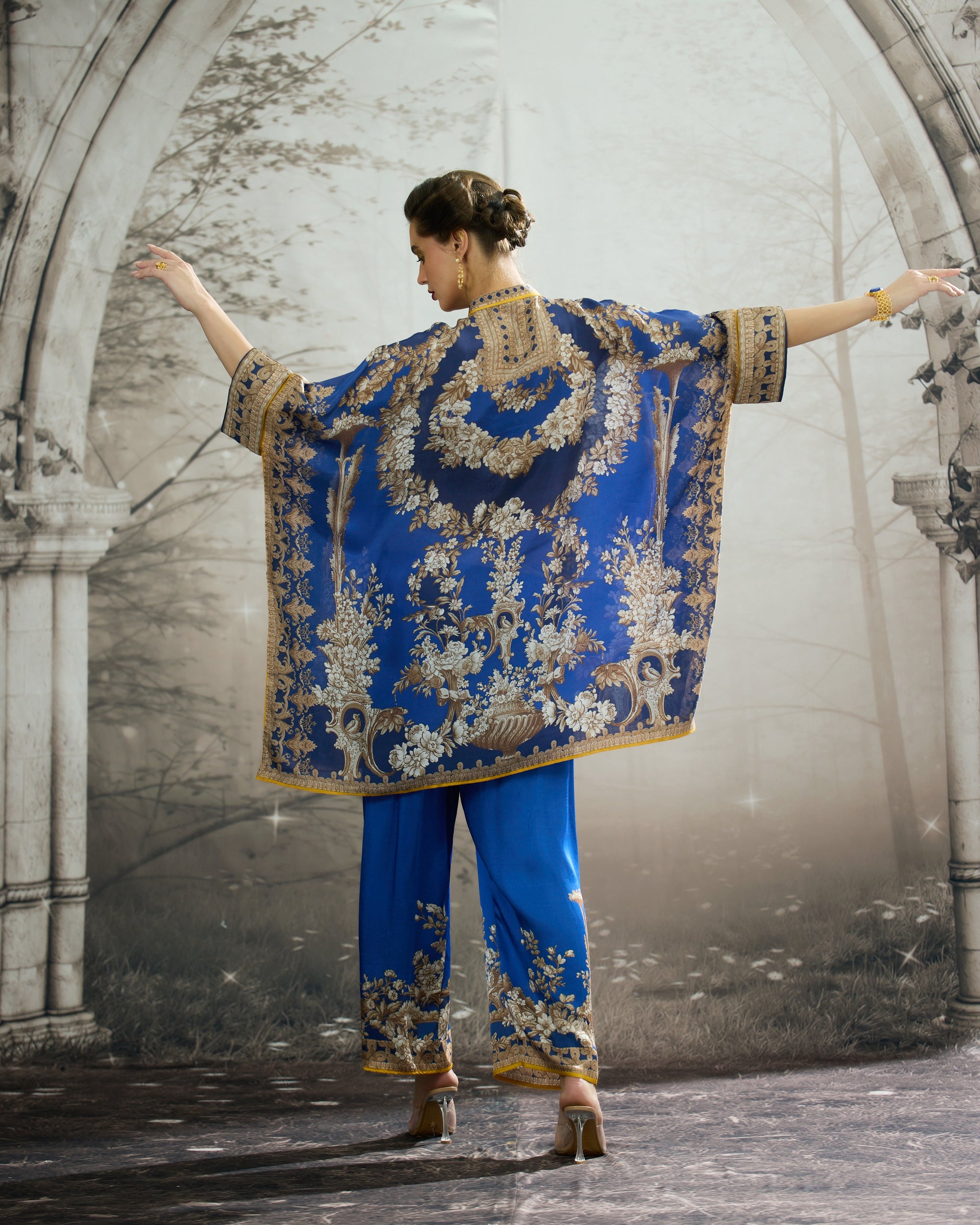 Rome : Chanel 36" - Blue