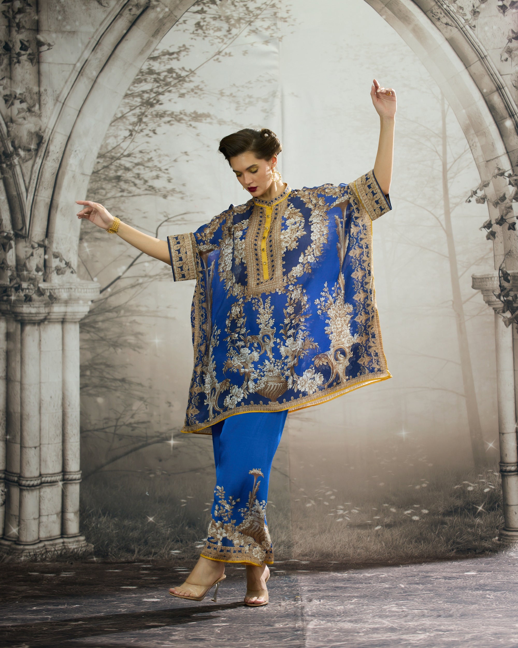 Rome : Chanel 36" - Blue