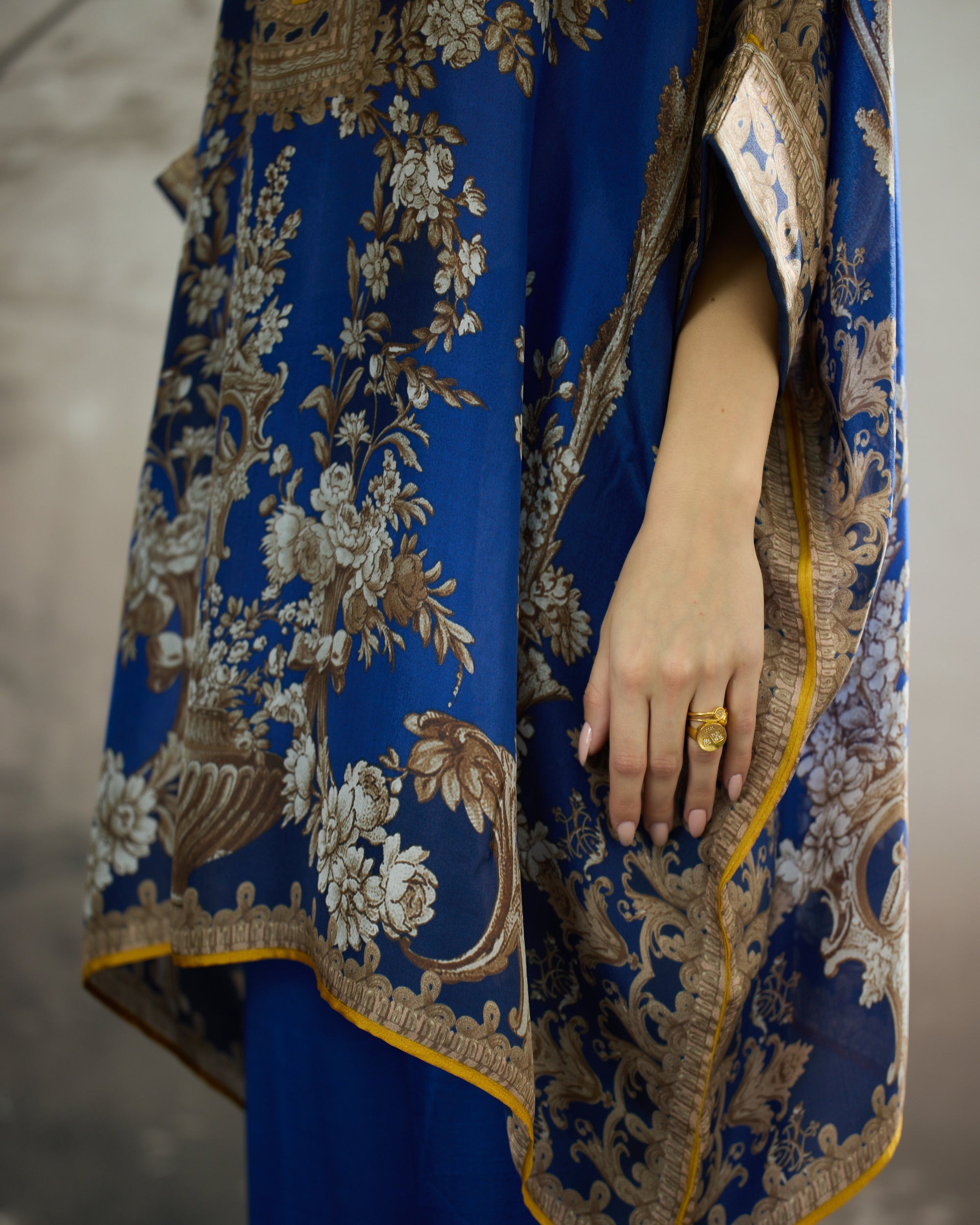 Rome : Chanel 36" - Blue