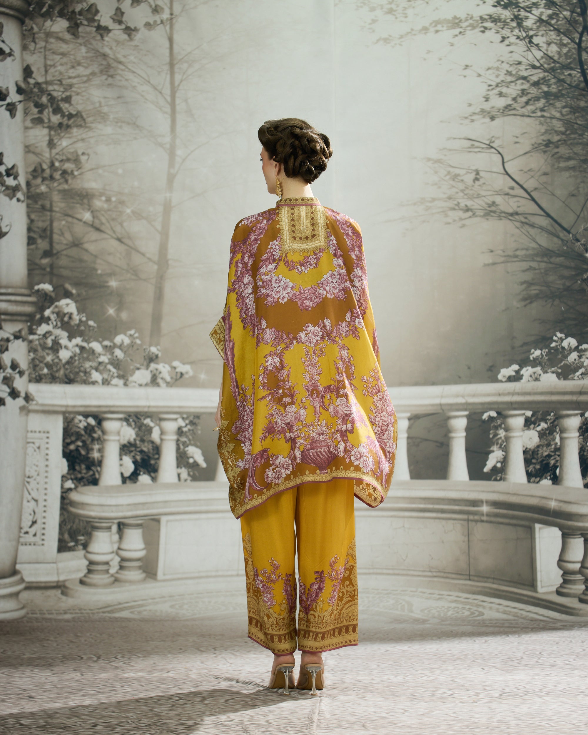 Rome : Chanel 36" - Mustard