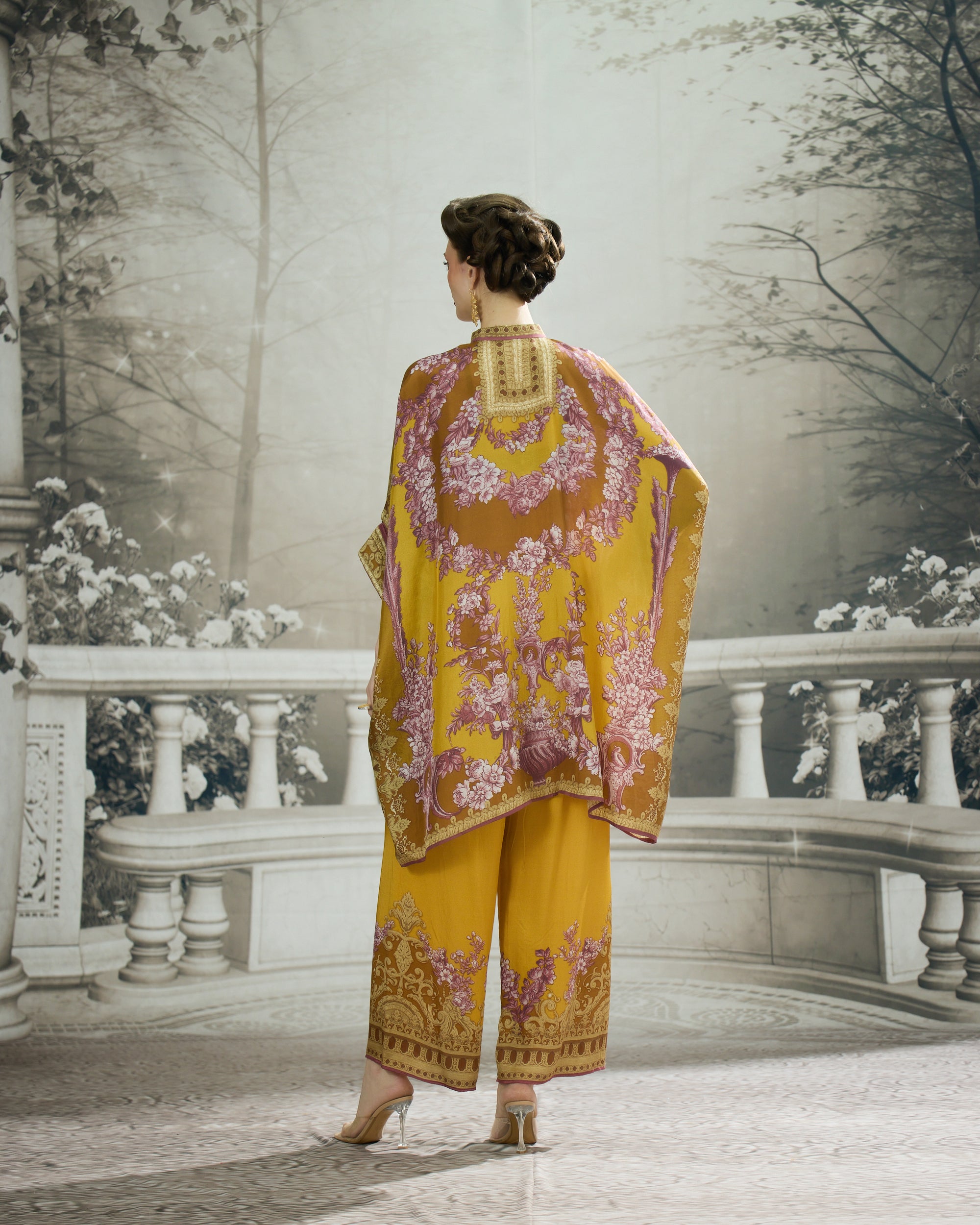 Rome : Chanel 36" - Mustard