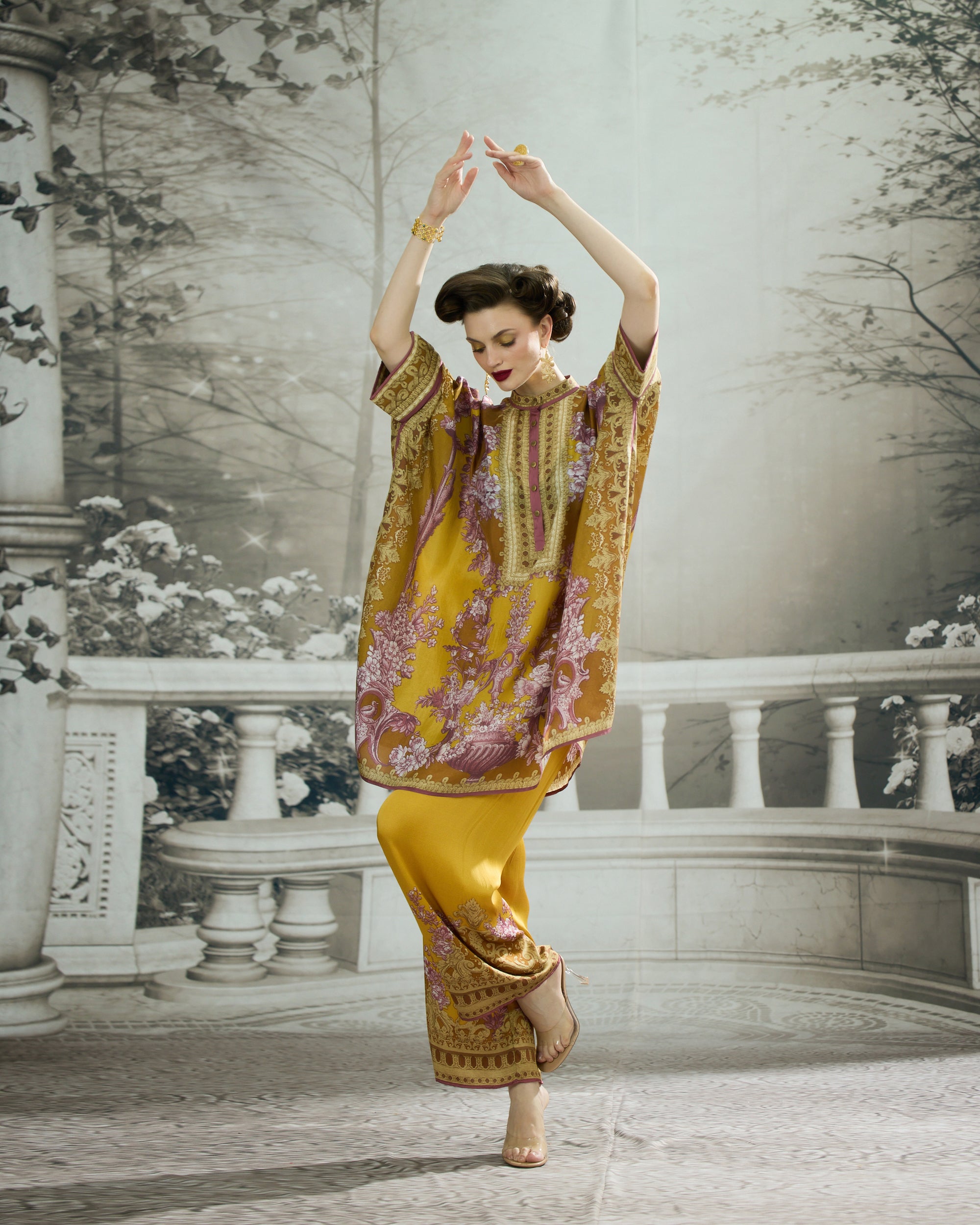 Rome : Chanel 36" - Mustard