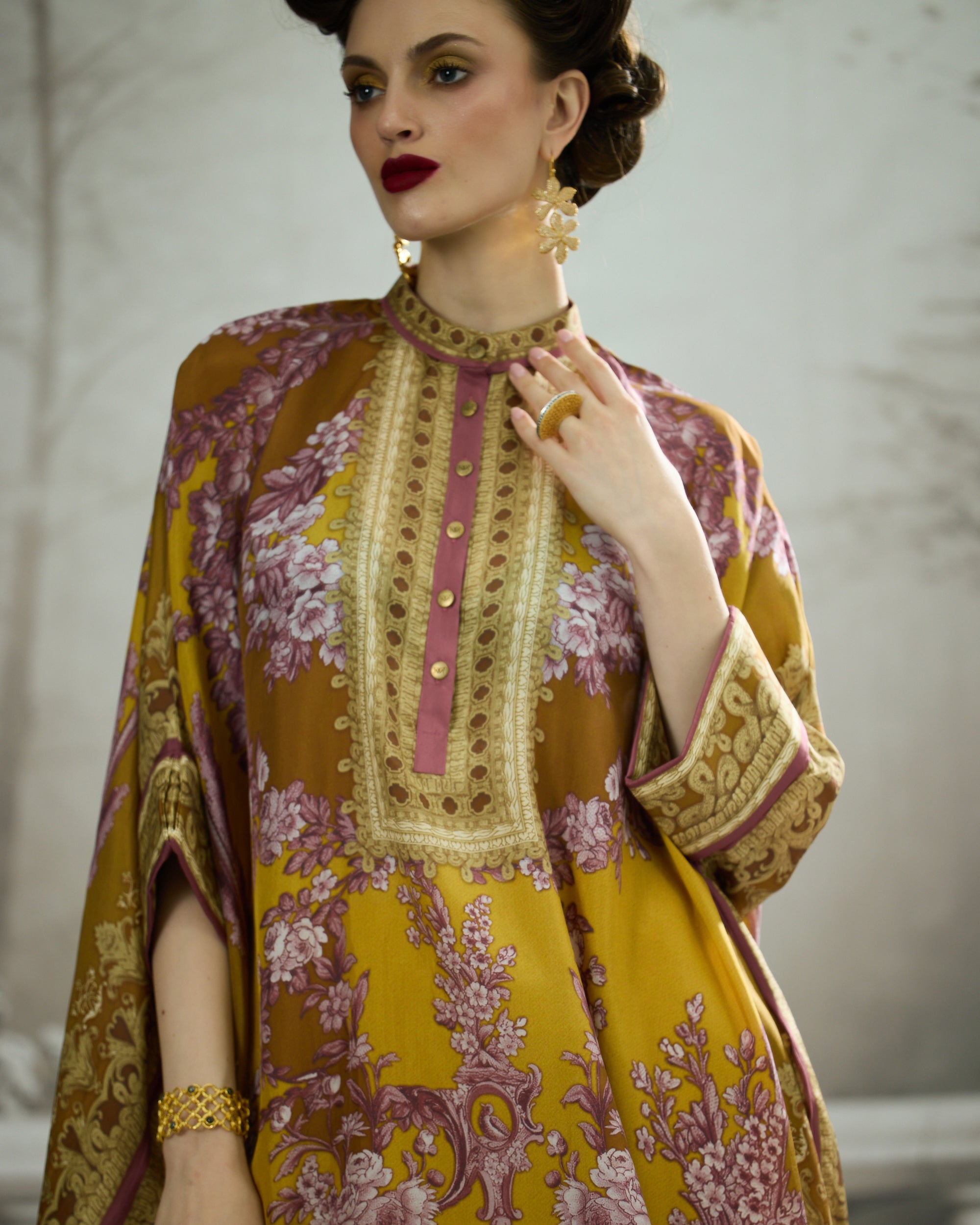 Rome : Chanel 36" - Mustard