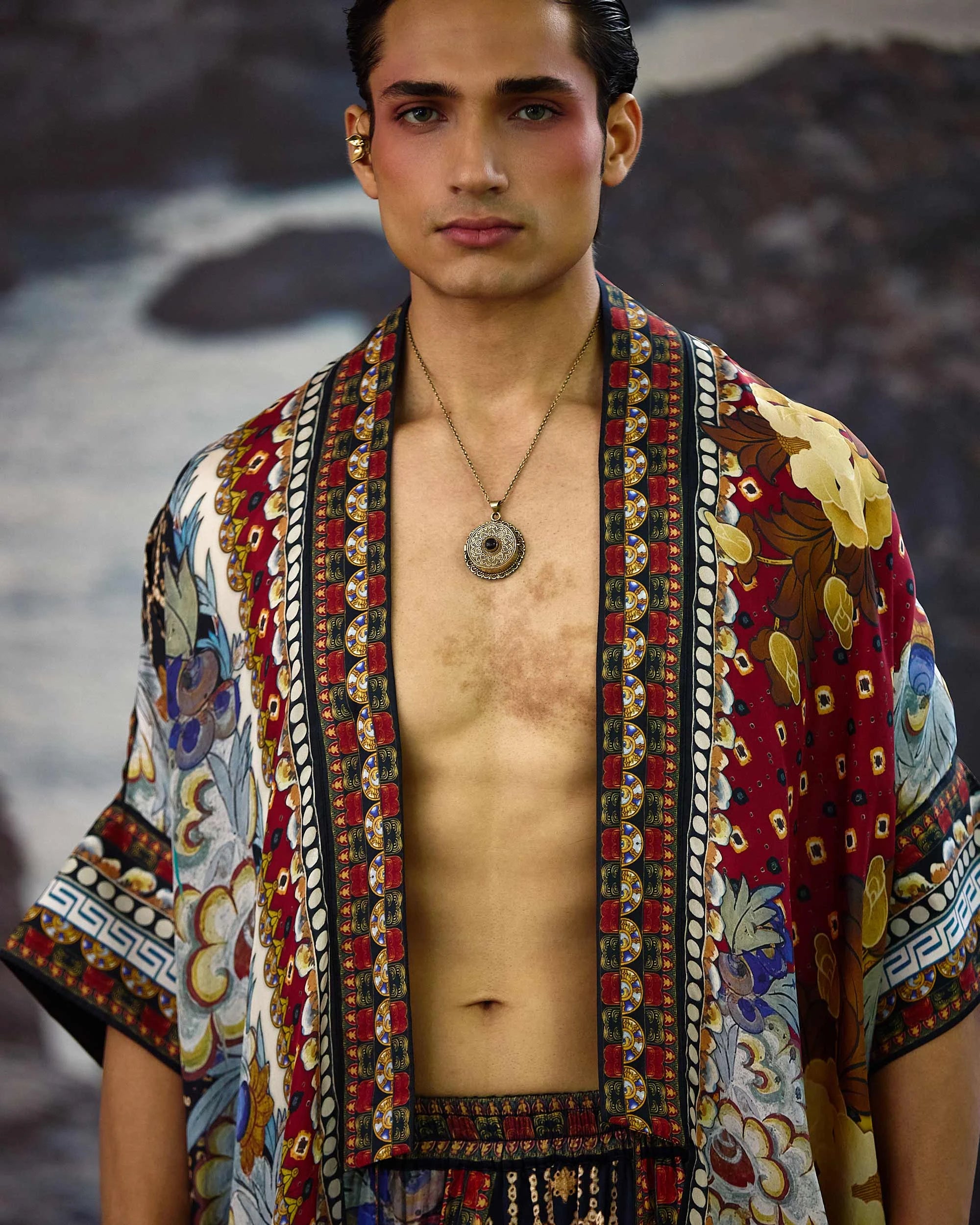LADAKH : Kimono