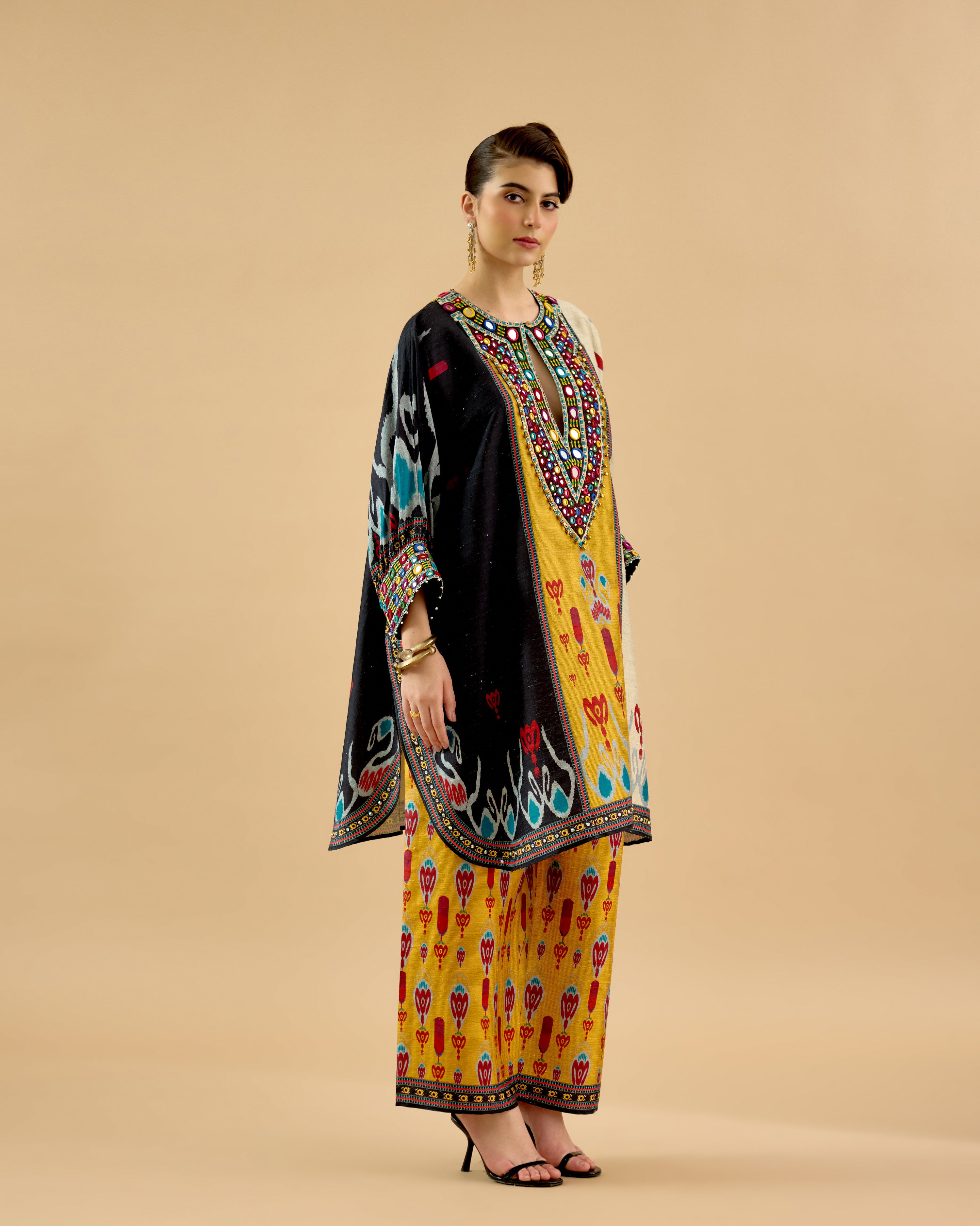 Tangier : Myra - Black/Eggshell