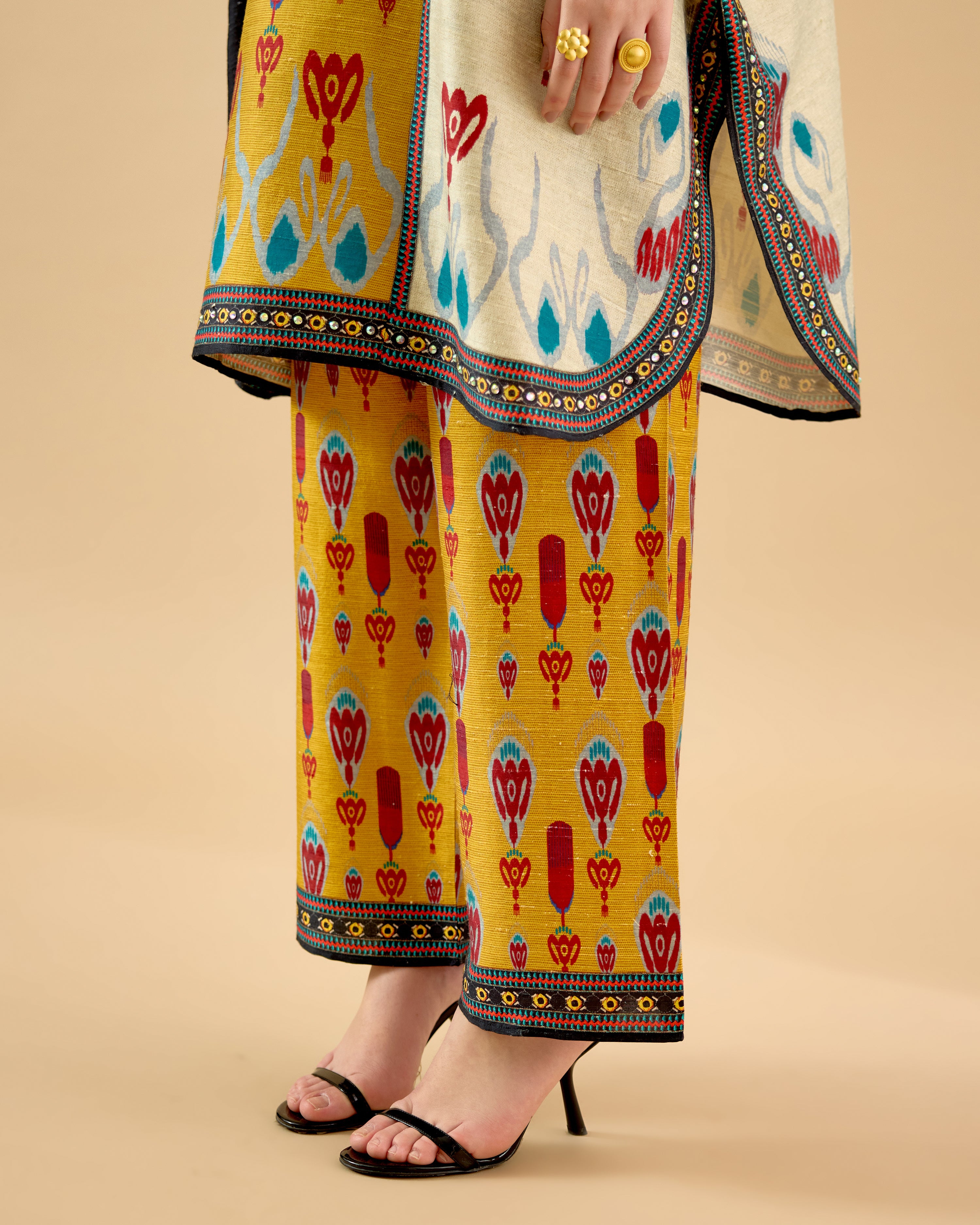 Tangier : Myra - Black/Eggshell