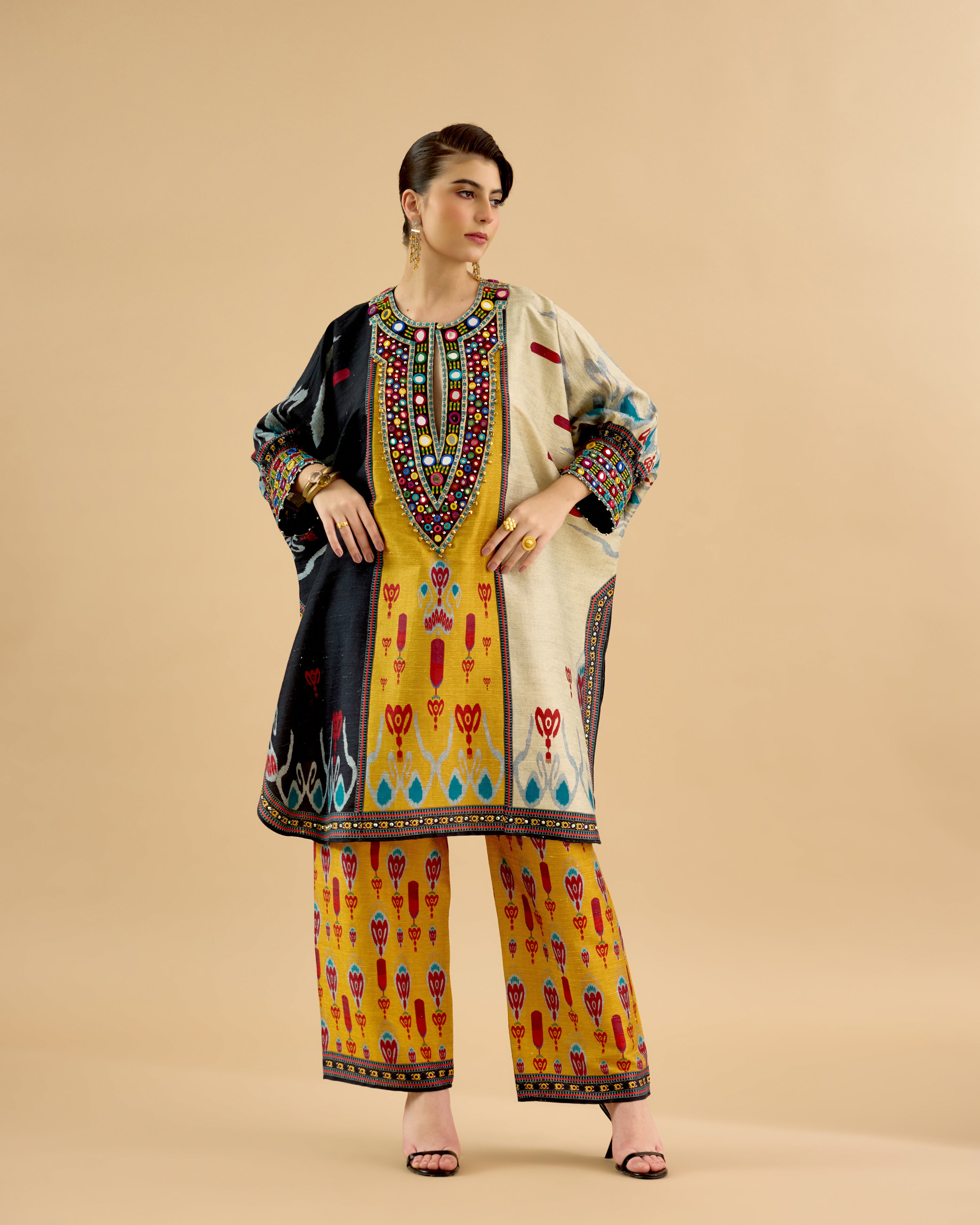 Tangier : Myra - Black/Eggshell