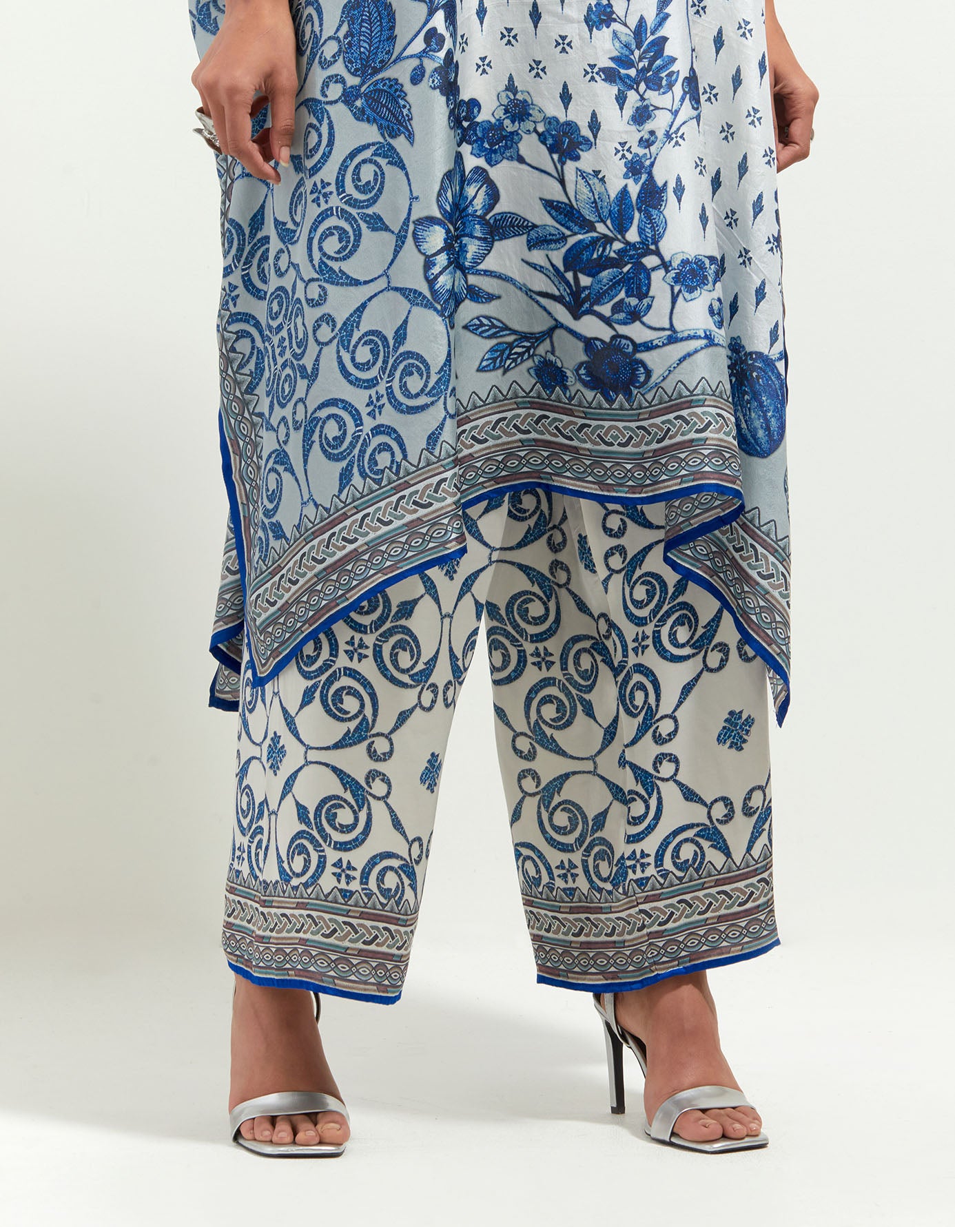 Florence : Chantelle - White/Blue