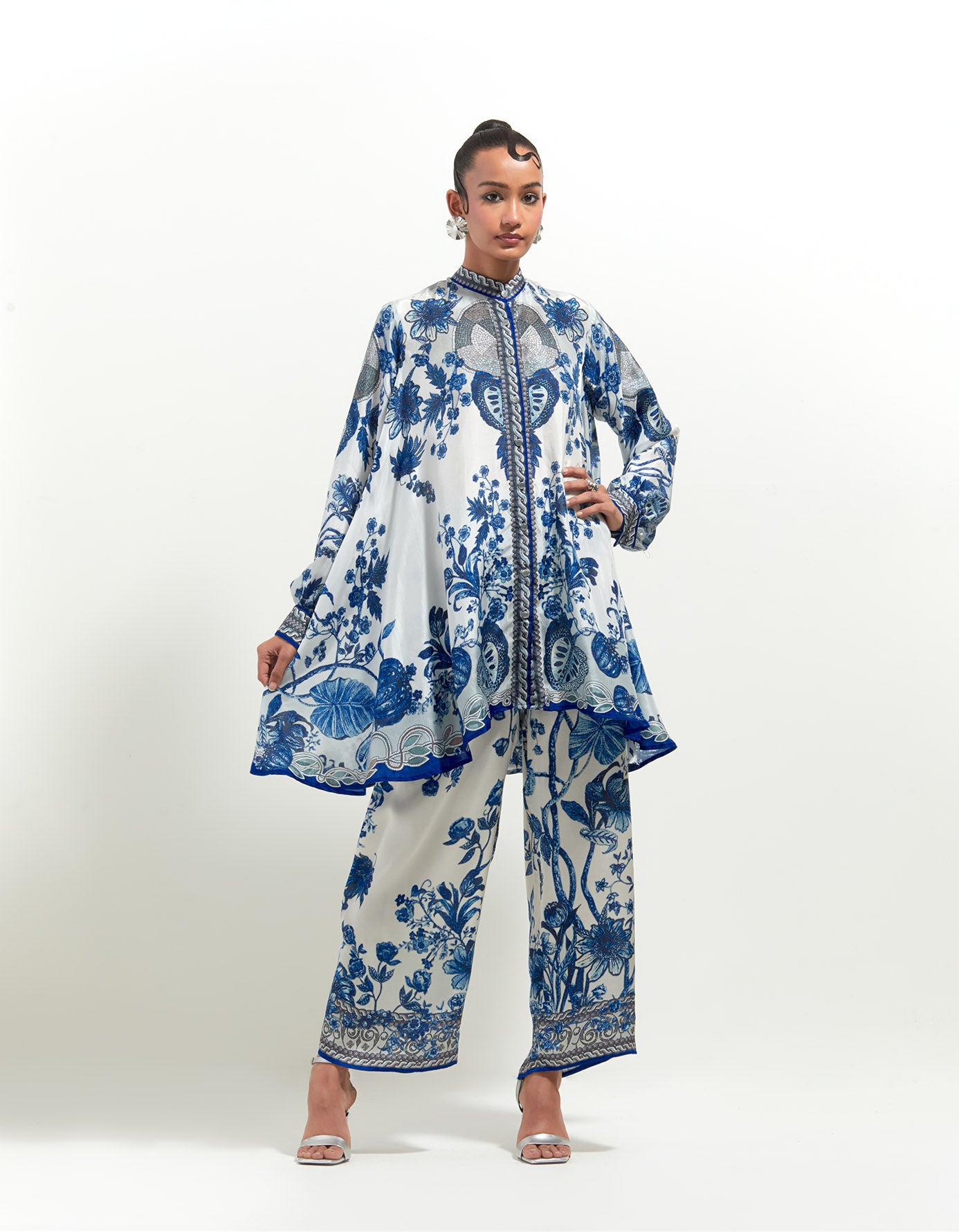 Florence : Nilofer - White/Blue