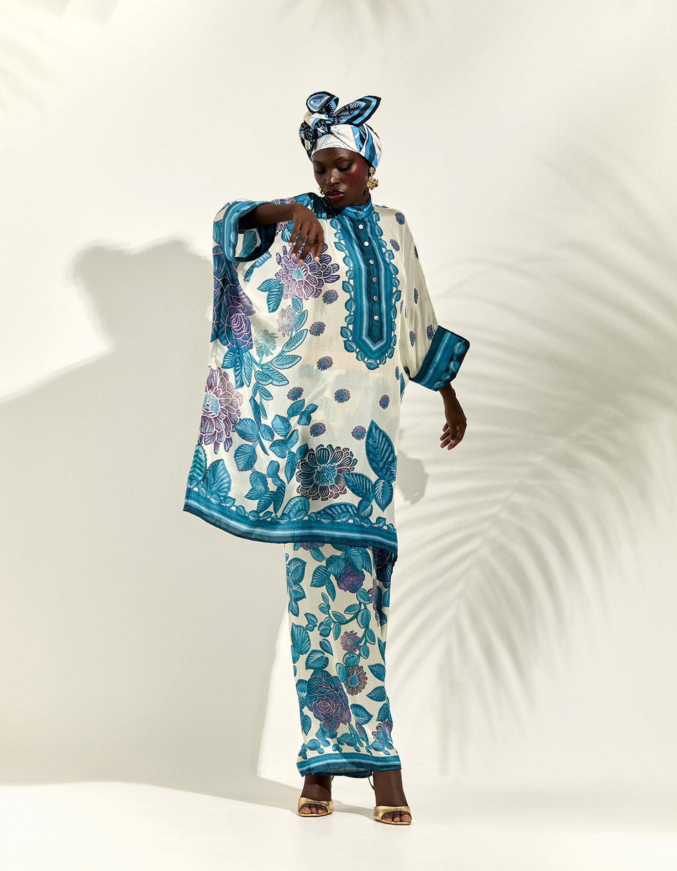 Jamaica : Chanel 36" - Ivory/Blue