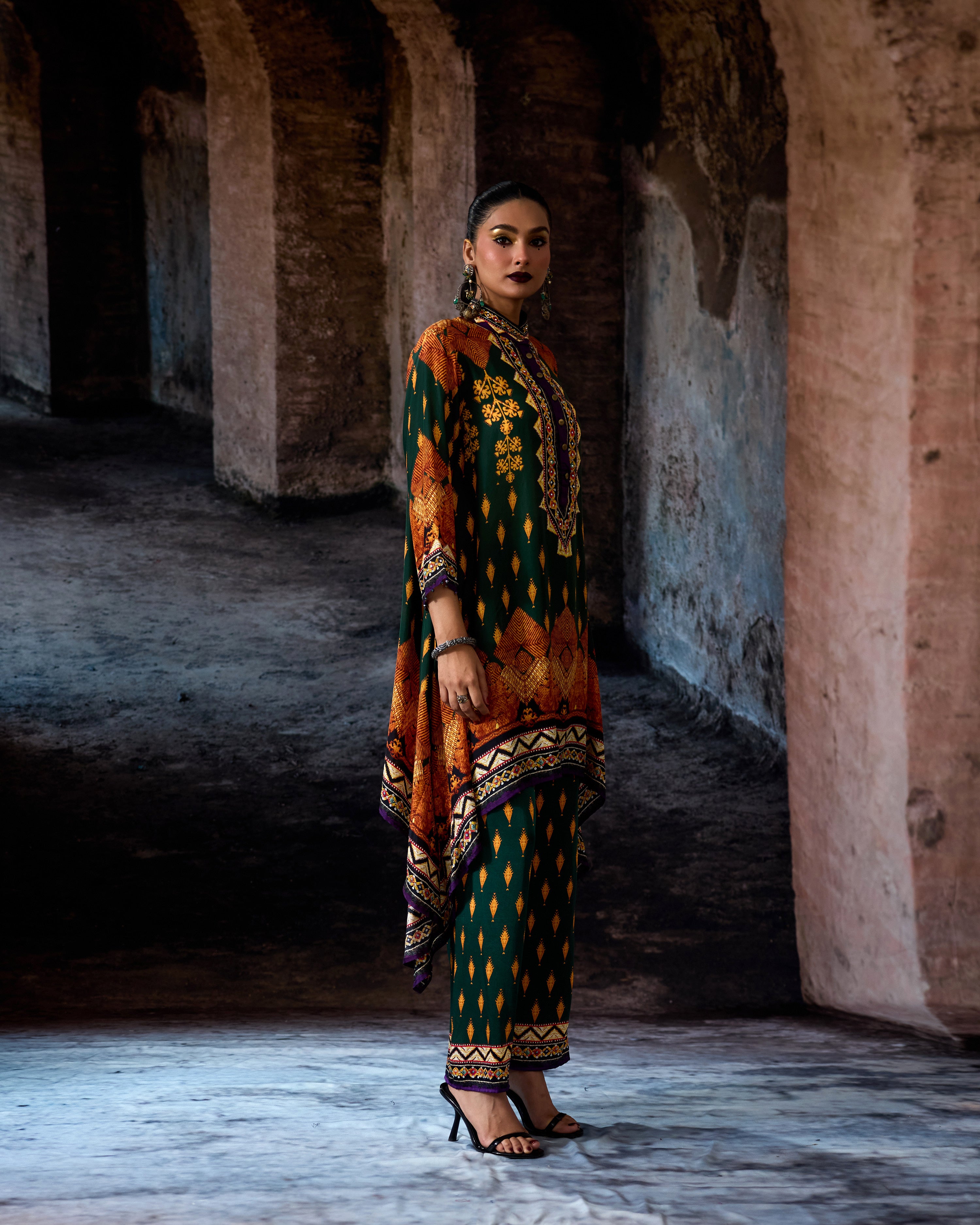 Bethari : Navya - Emerald/Gold