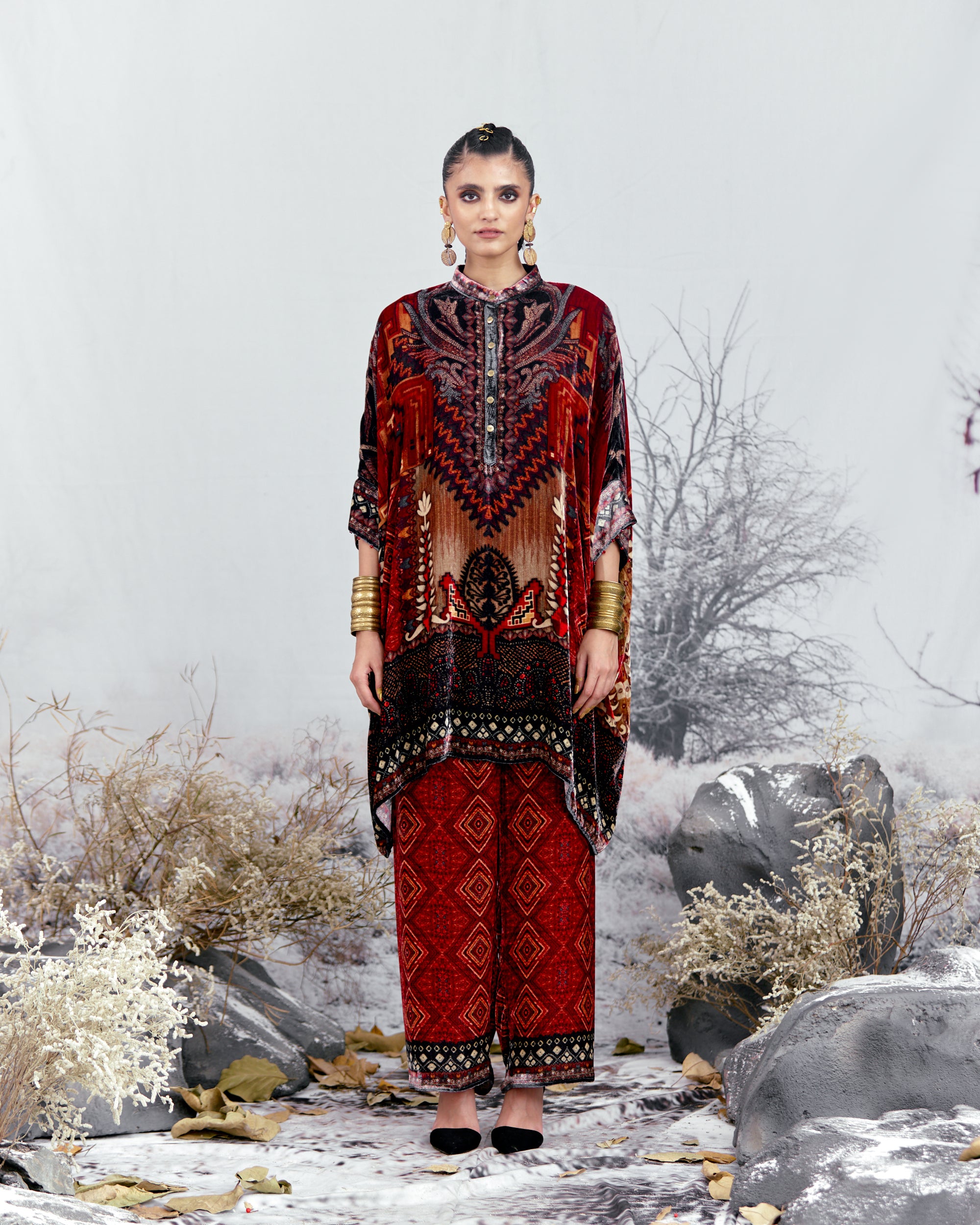 Tijori : Chanel 36" - Red/Black
