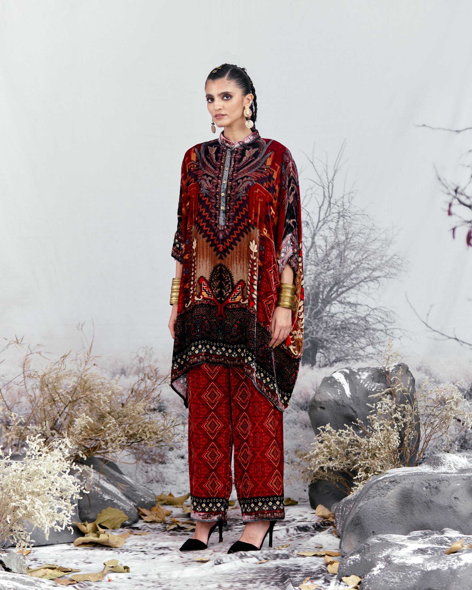 Tijori : Chanel 36" - Red/Black