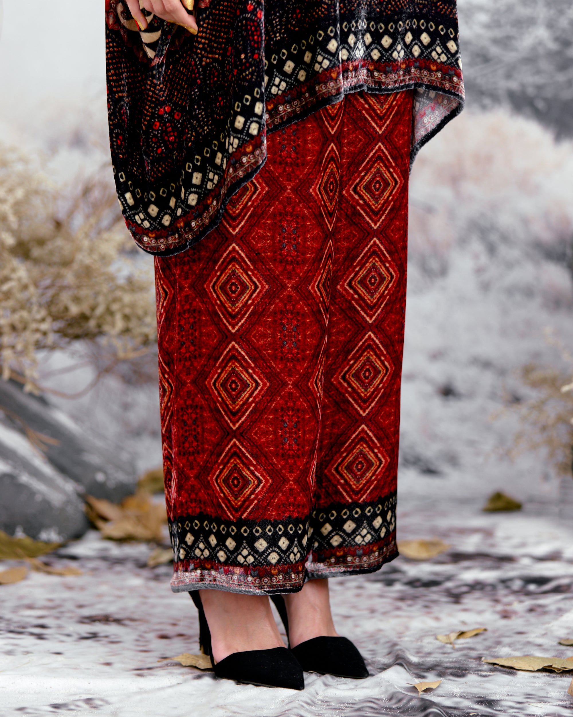 Tijori : Chanel 36" - Red/Black