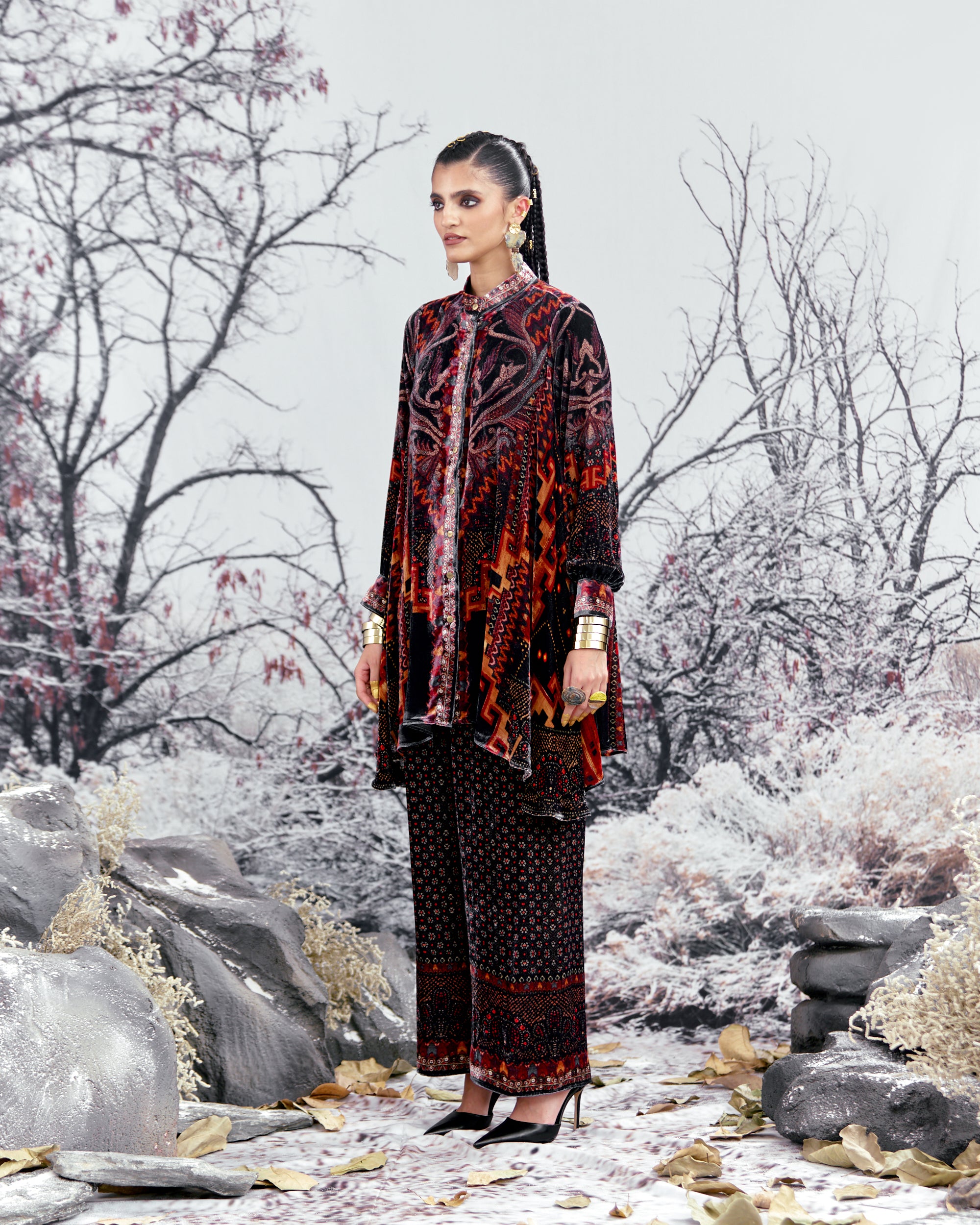 Tijori : Nilofer - Black