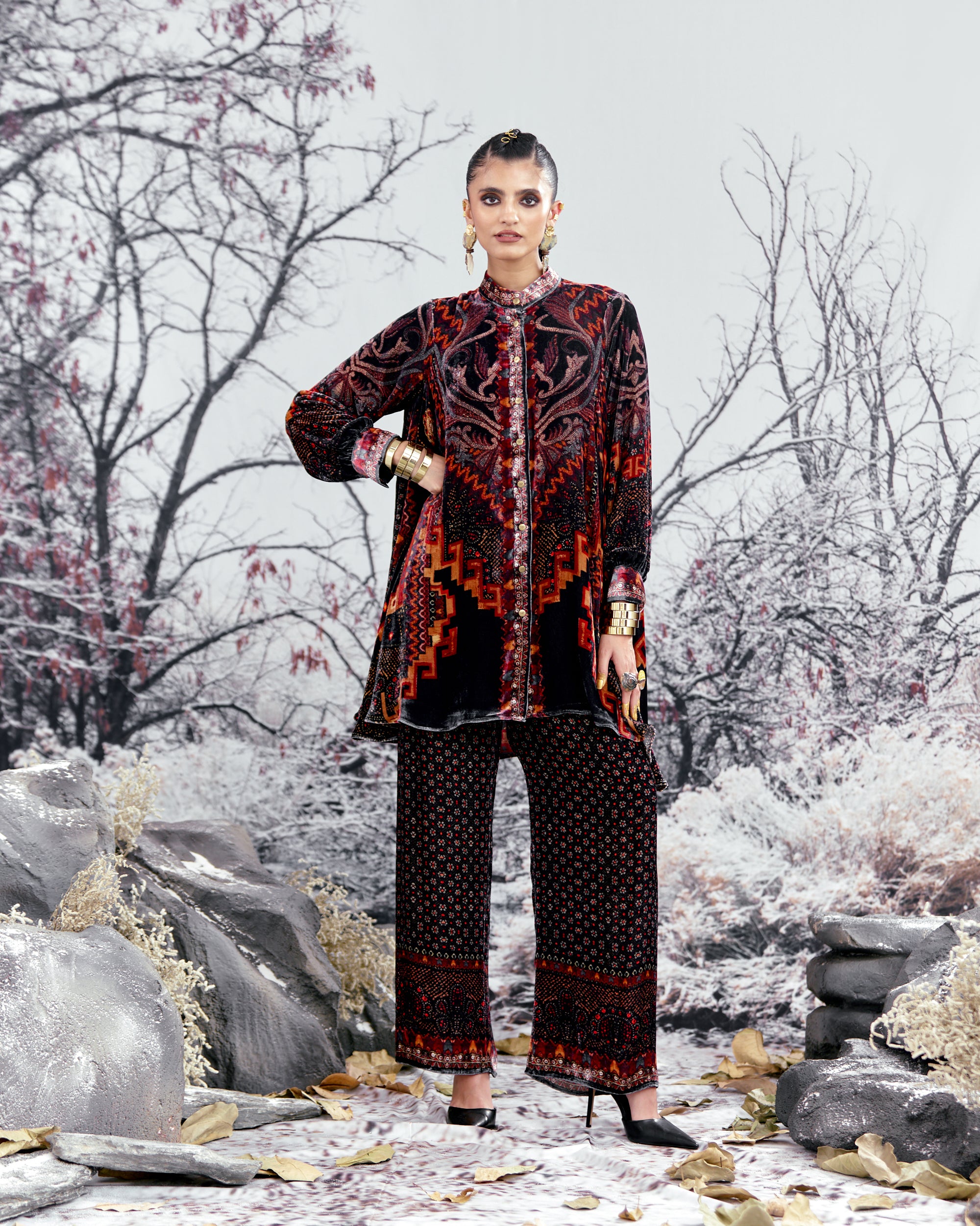 Tijori : Nilofer - Black