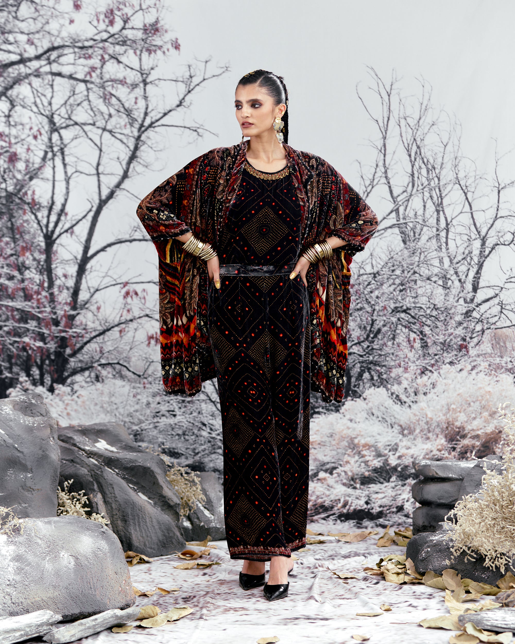 Tijori : Adhira - Black