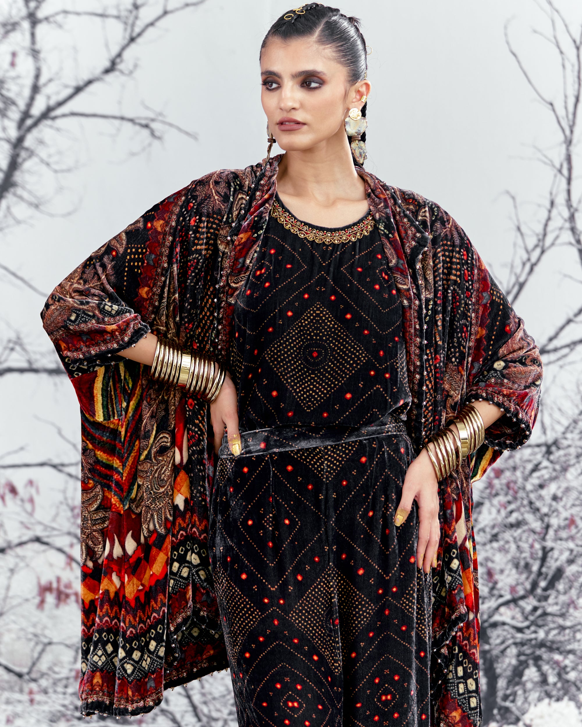 Tijori : Adhira - Black
