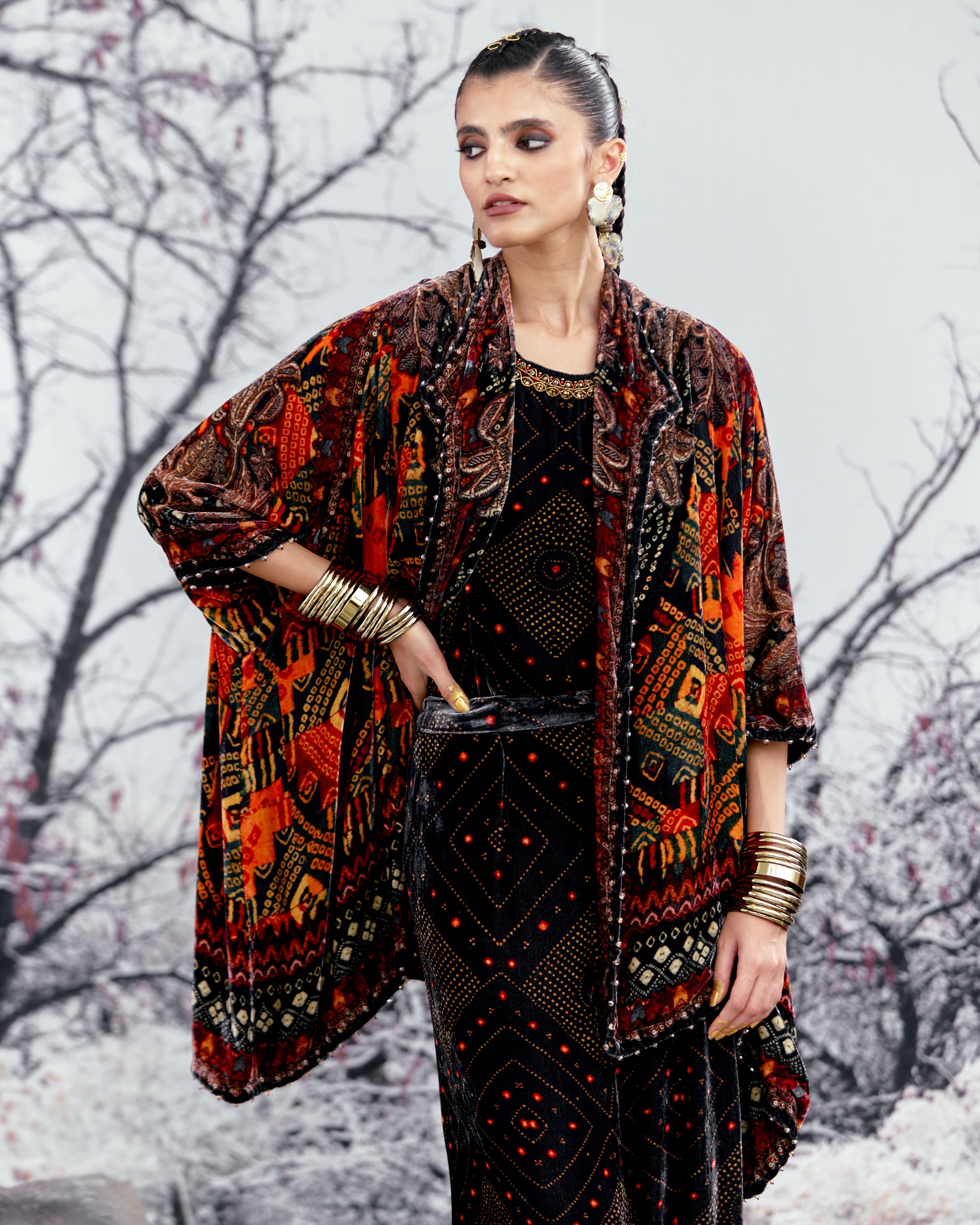 Tijori : Adhira - Black