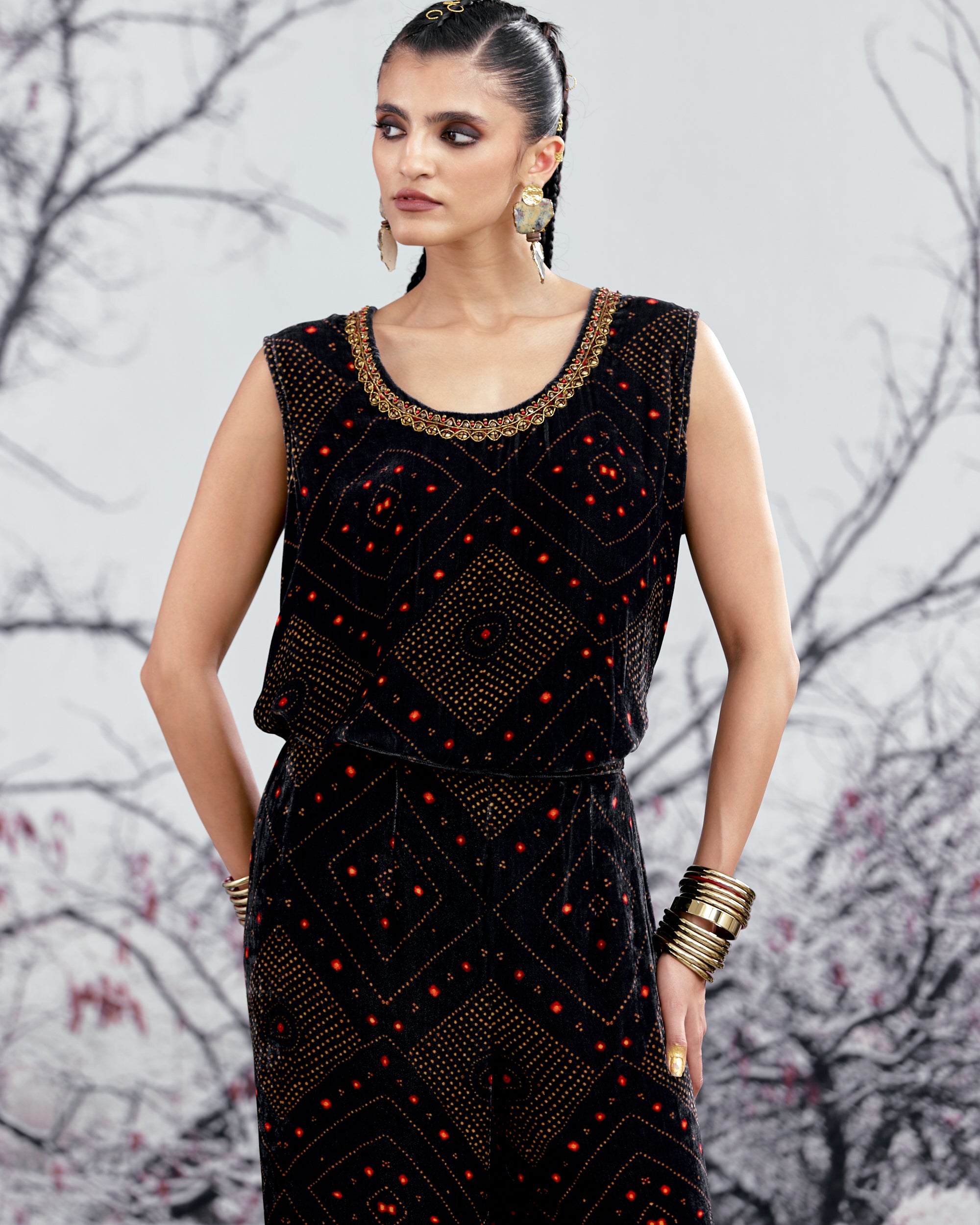 Tijori : Adhira - Black