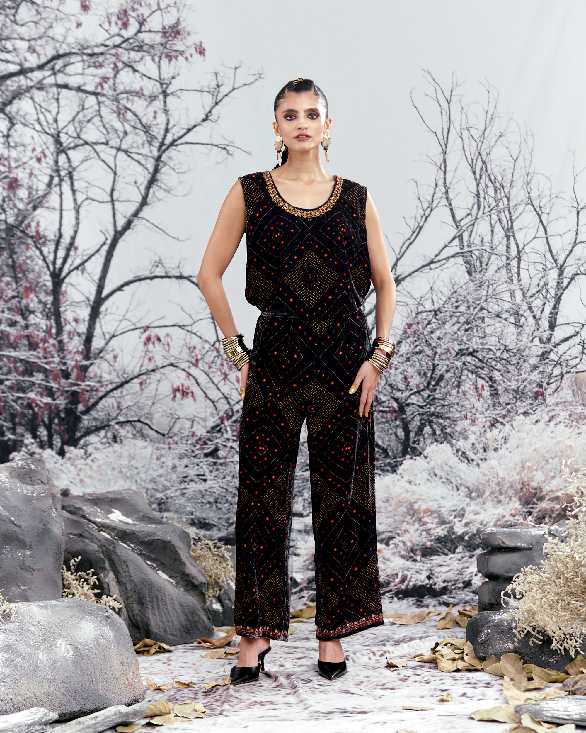 Tijori : Adhira - Black