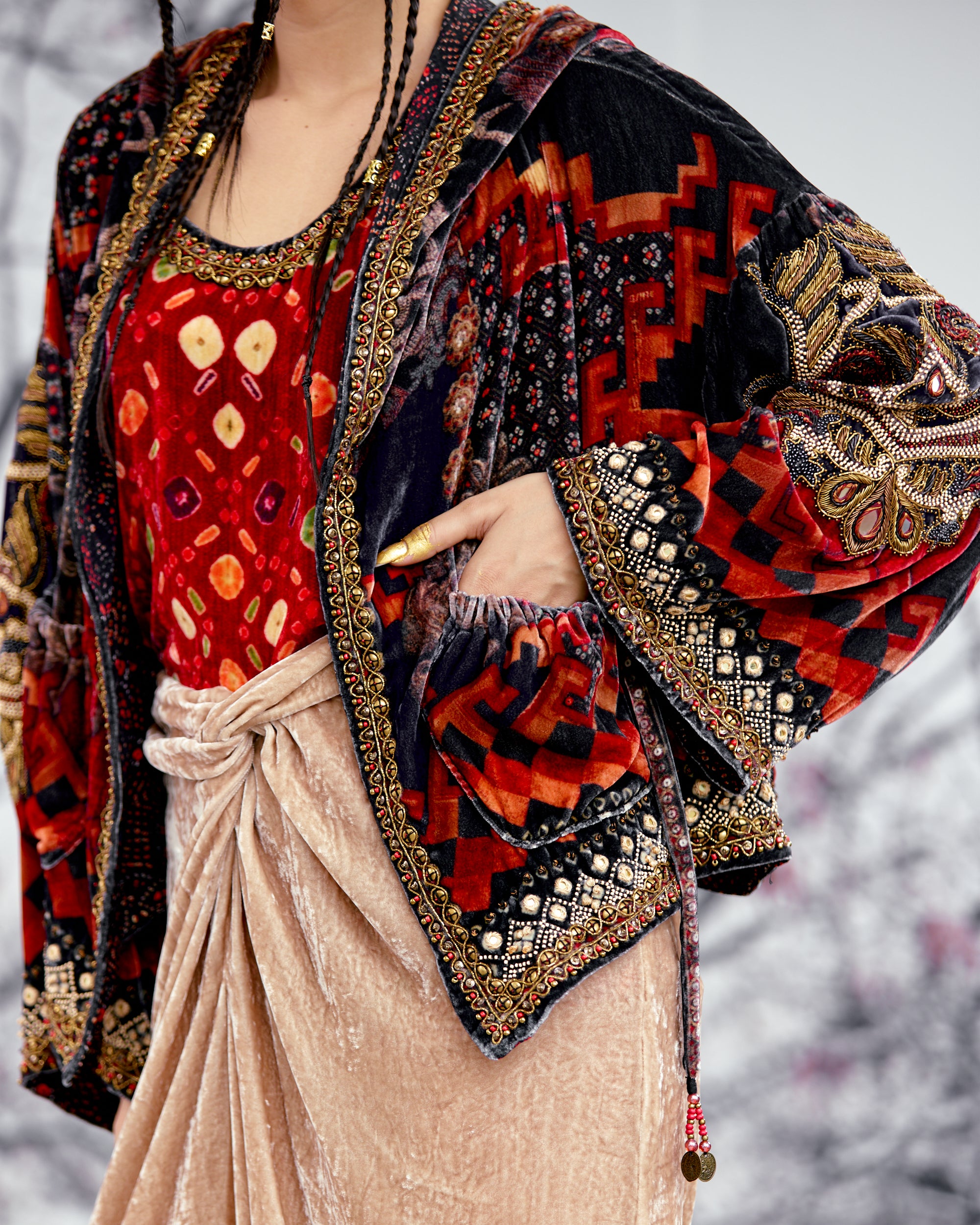 Tijori : Romania - Black/Rust