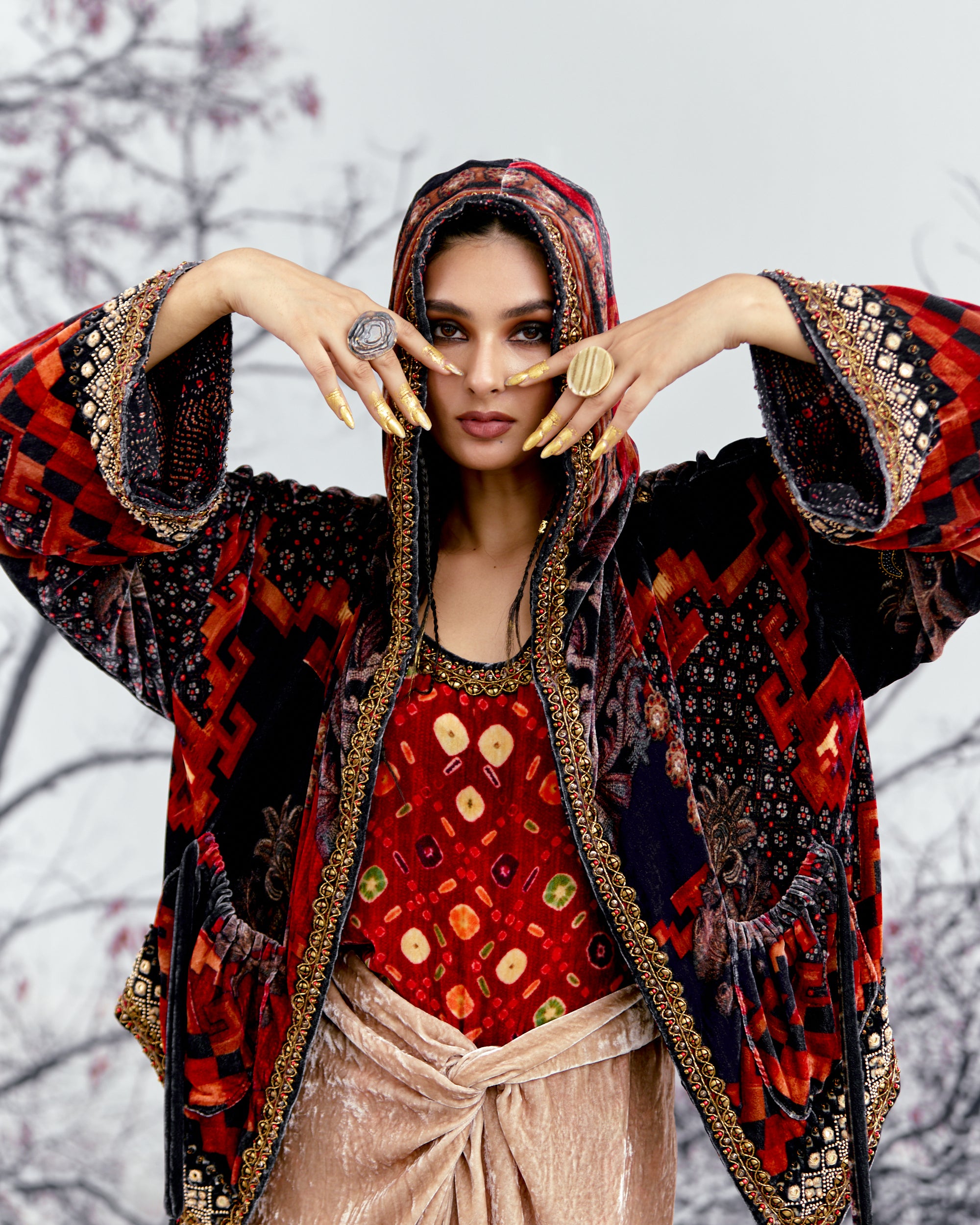 Tijori : Romania - Black/Rust