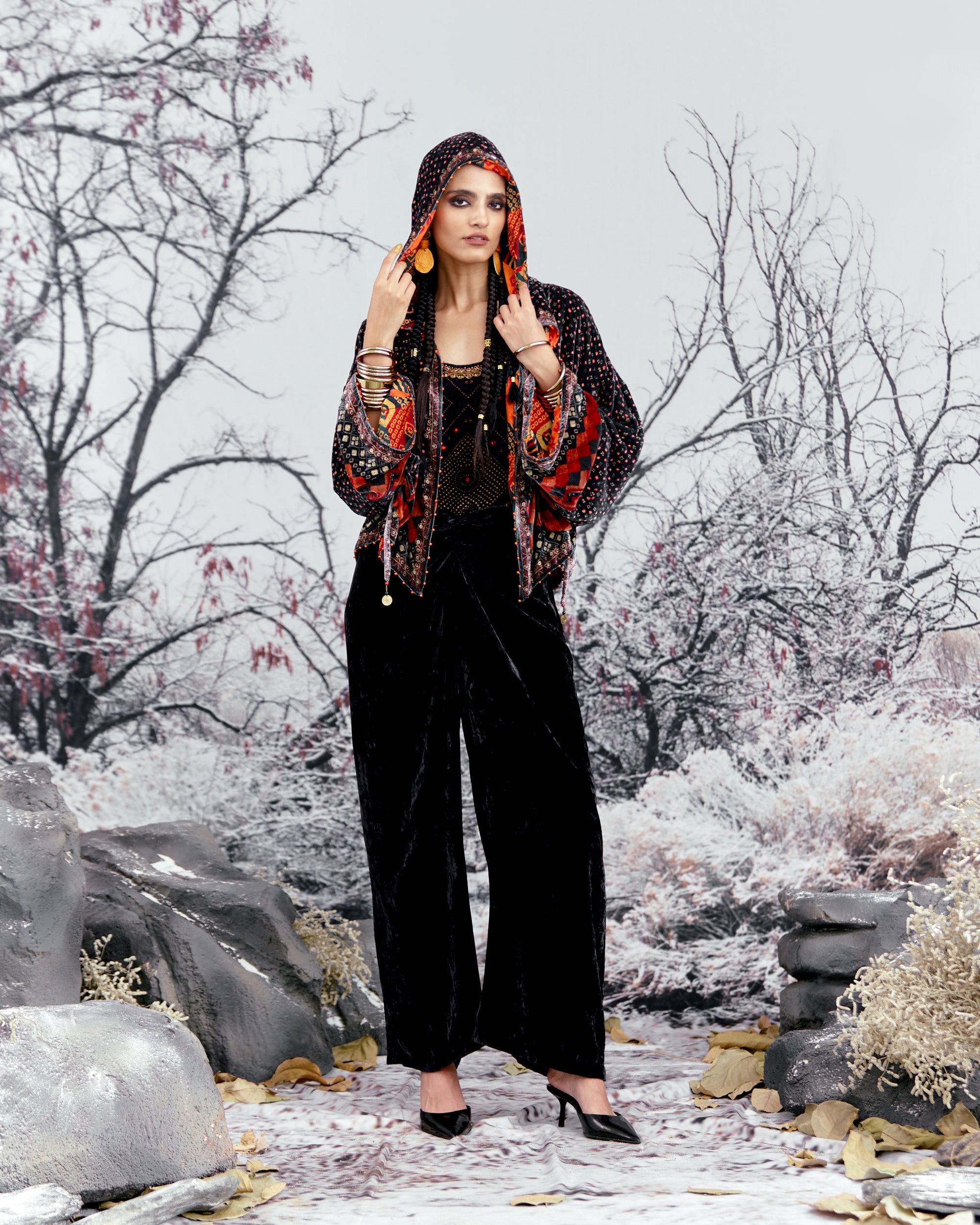 Tijori : Romania - Black