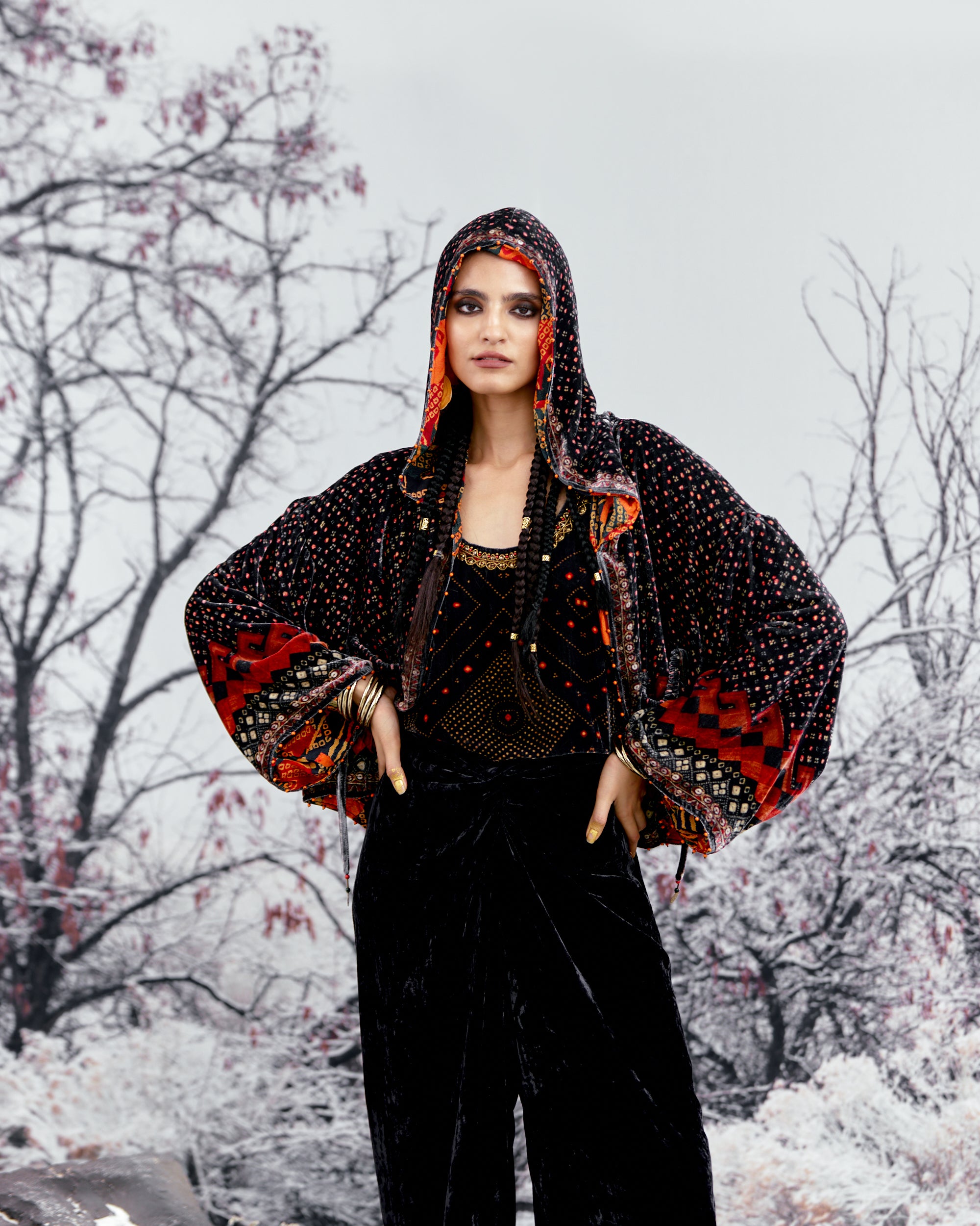 Tijori : Romania - Black