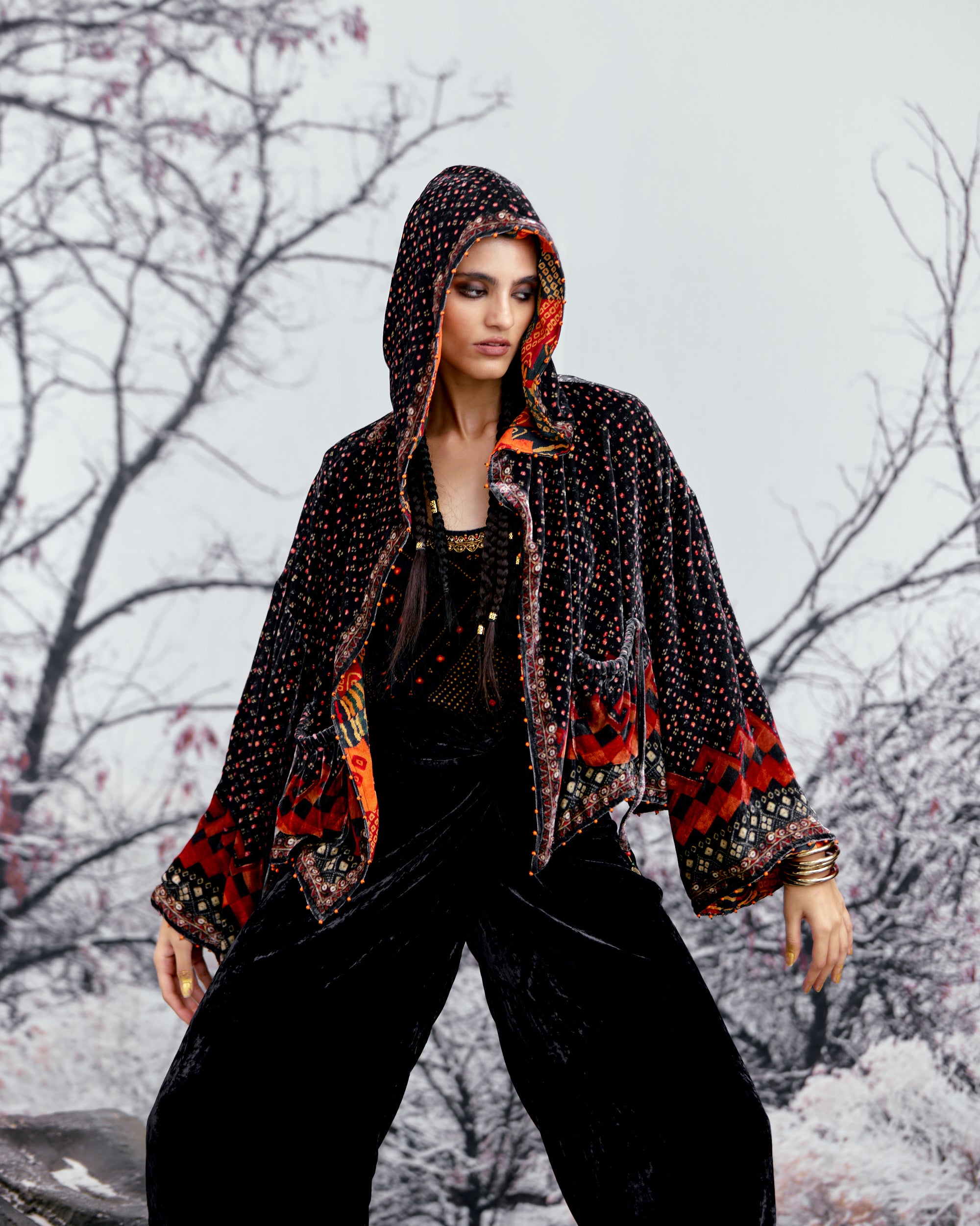 Tijori : Romania - Black