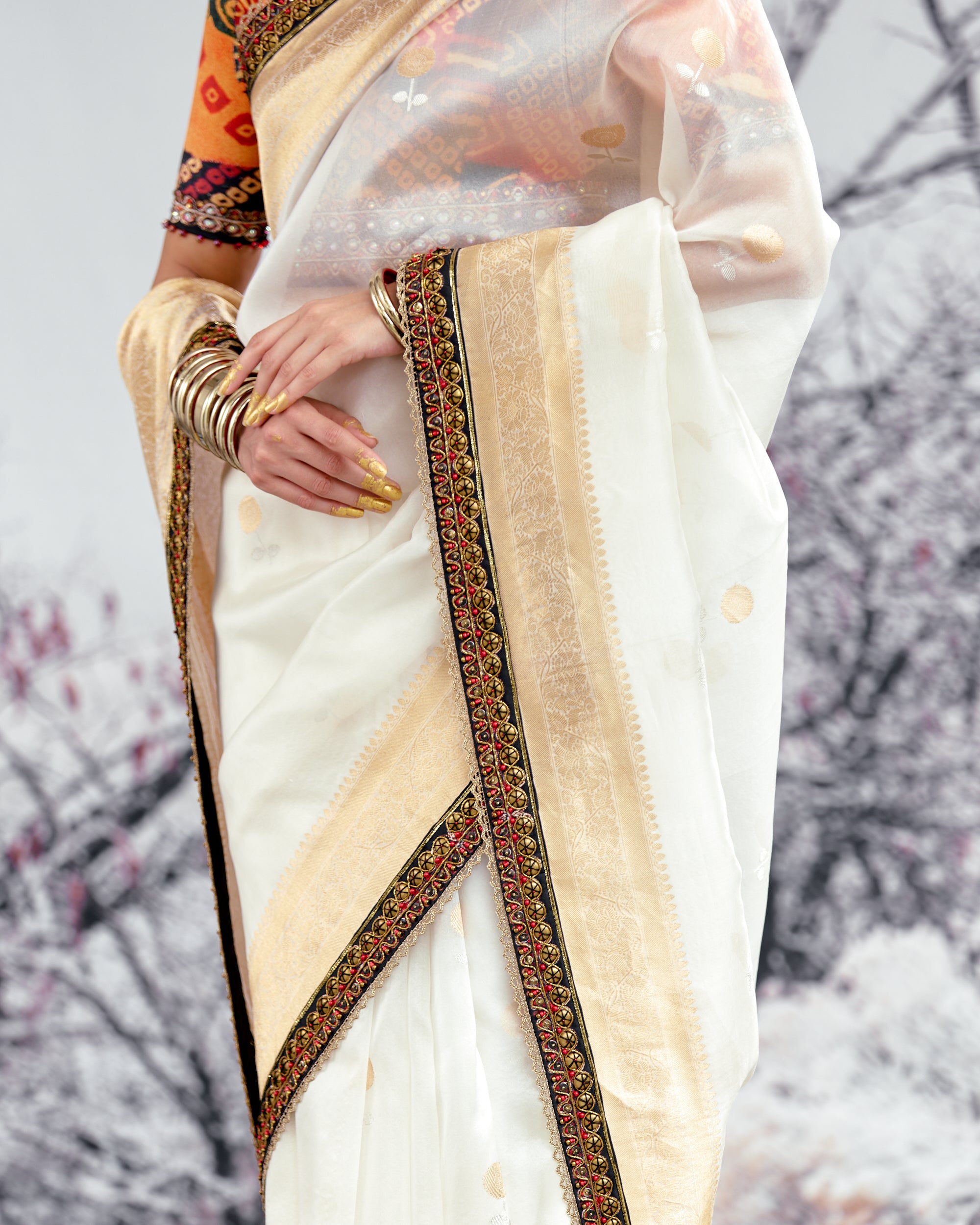 Tijori : Savitri - Ivory