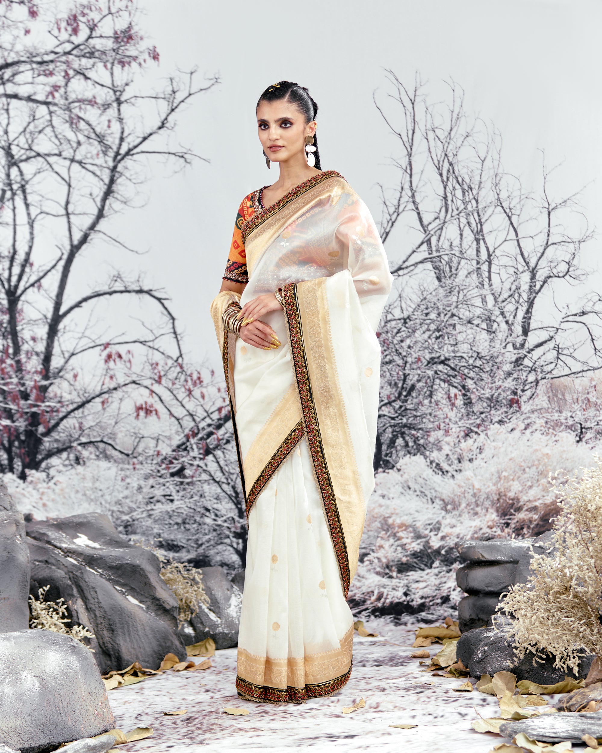 Tijori : Savitri - Ivory