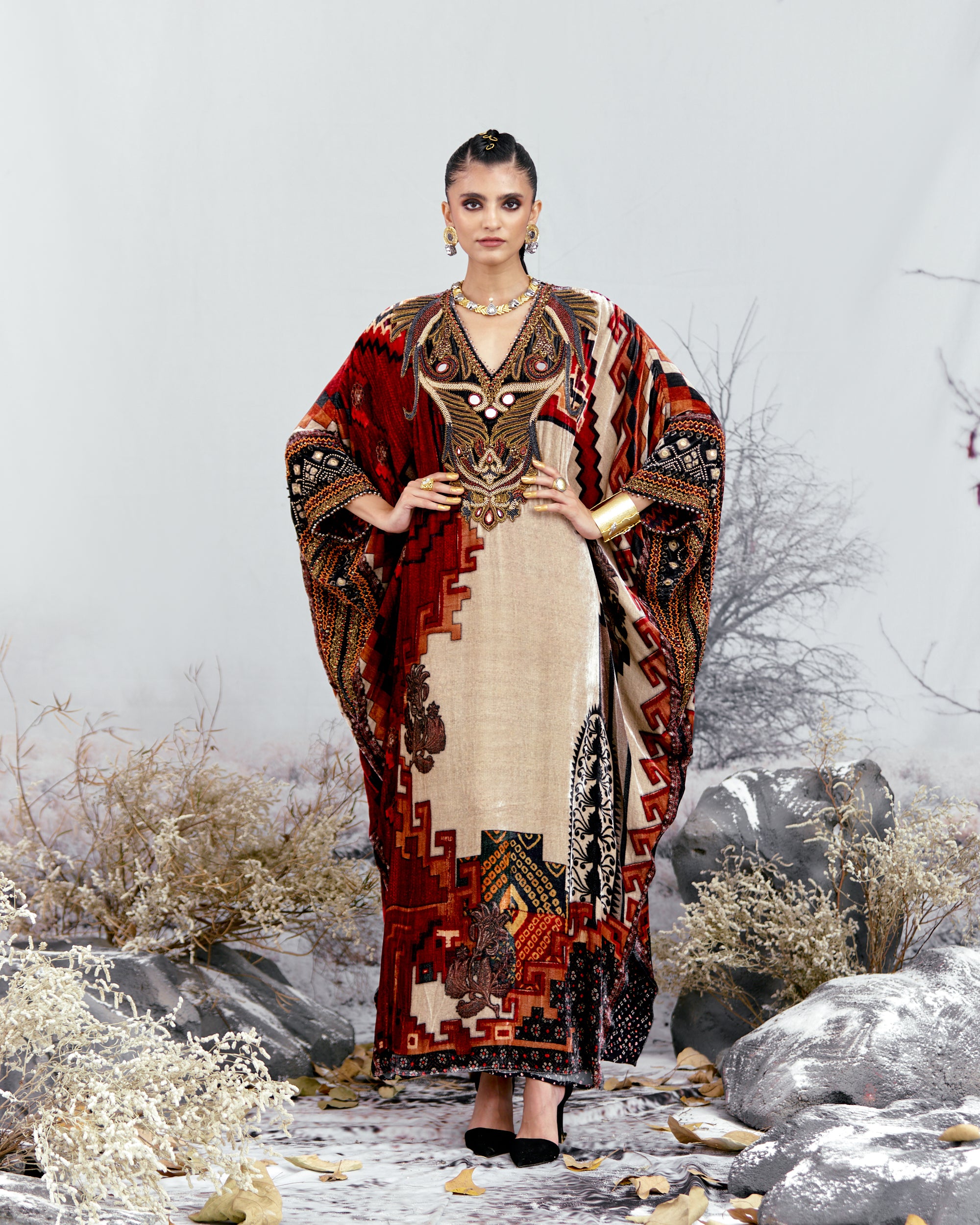Tijori : Verusha - Beige/Red