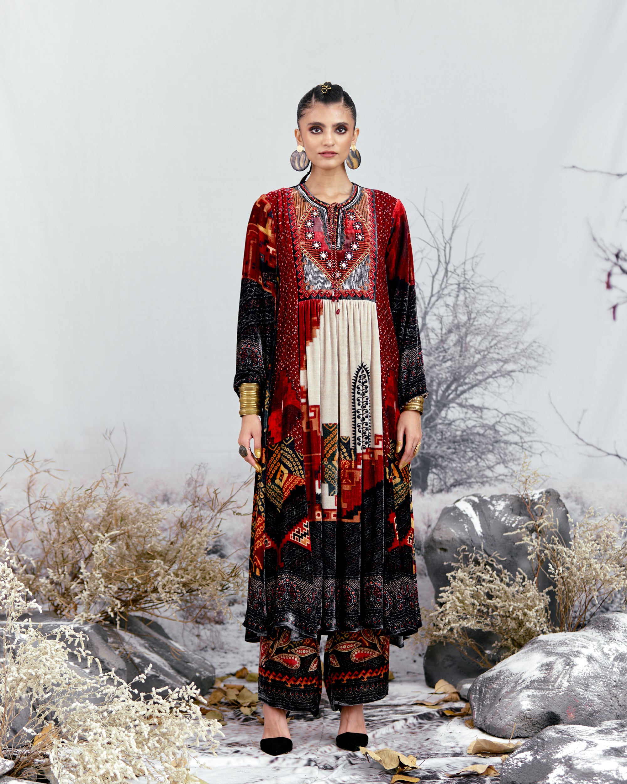 Tijori : Anisha - Beige/Red