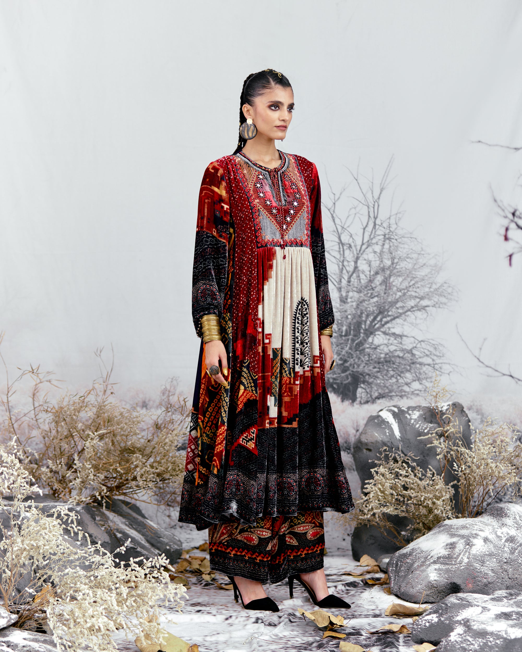 Tijori : Anisha - Beige/Red