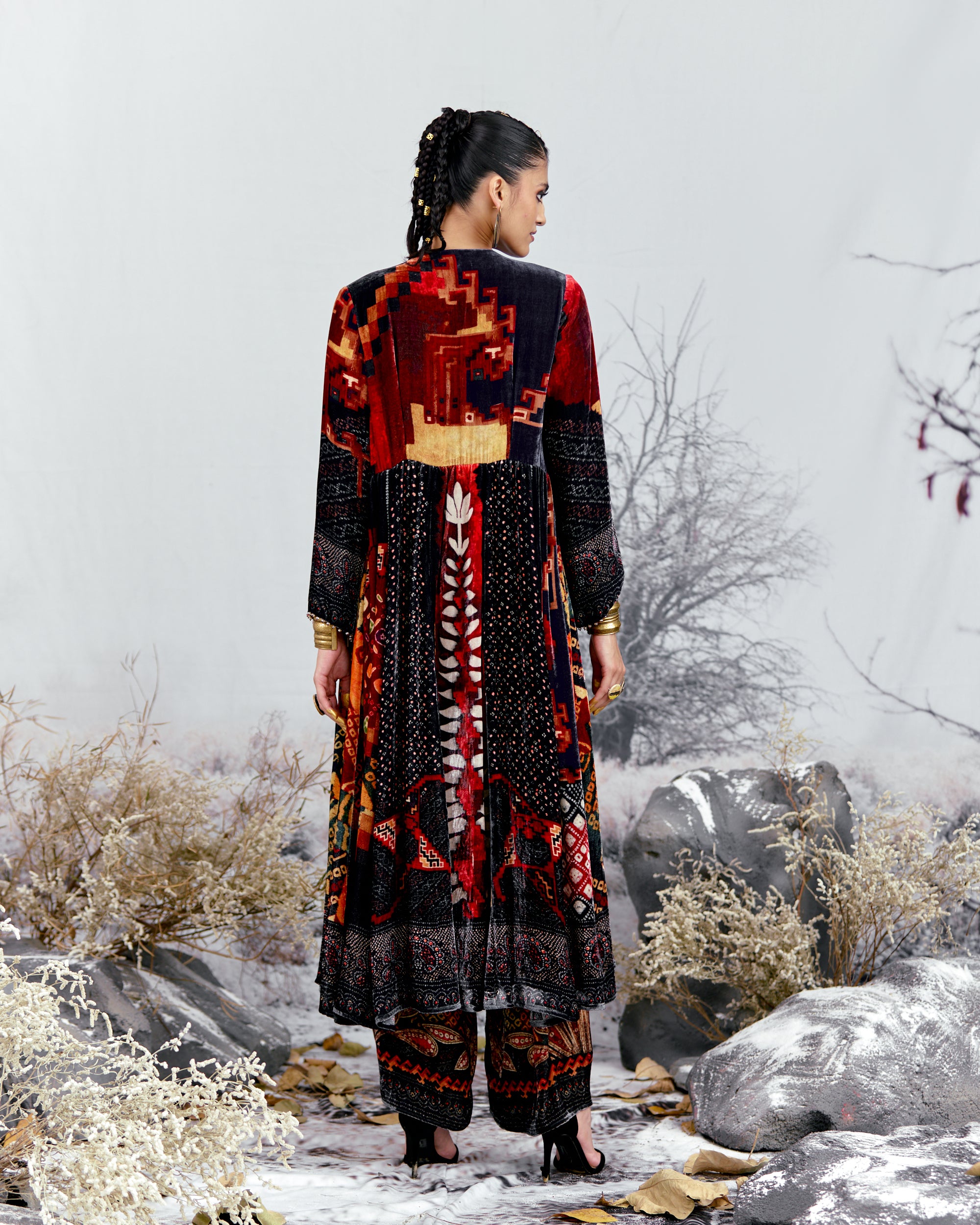 Tijori : Anisha - Beige/Red