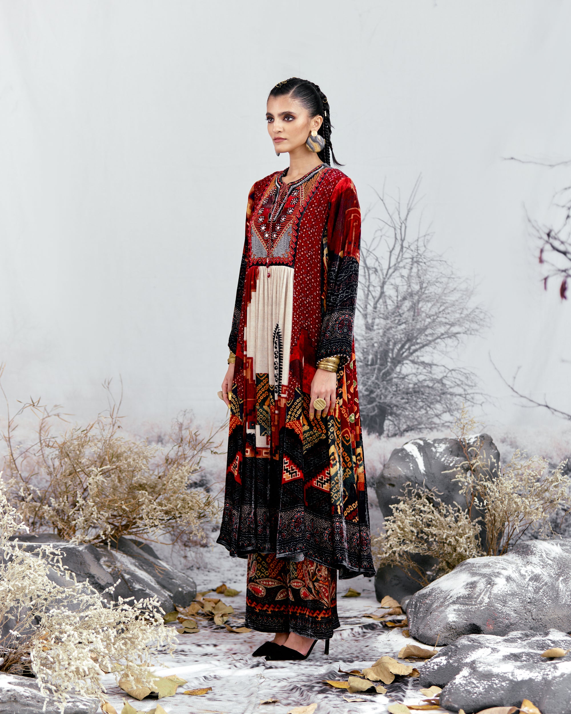 Tijori : Anisha - Beige/Red