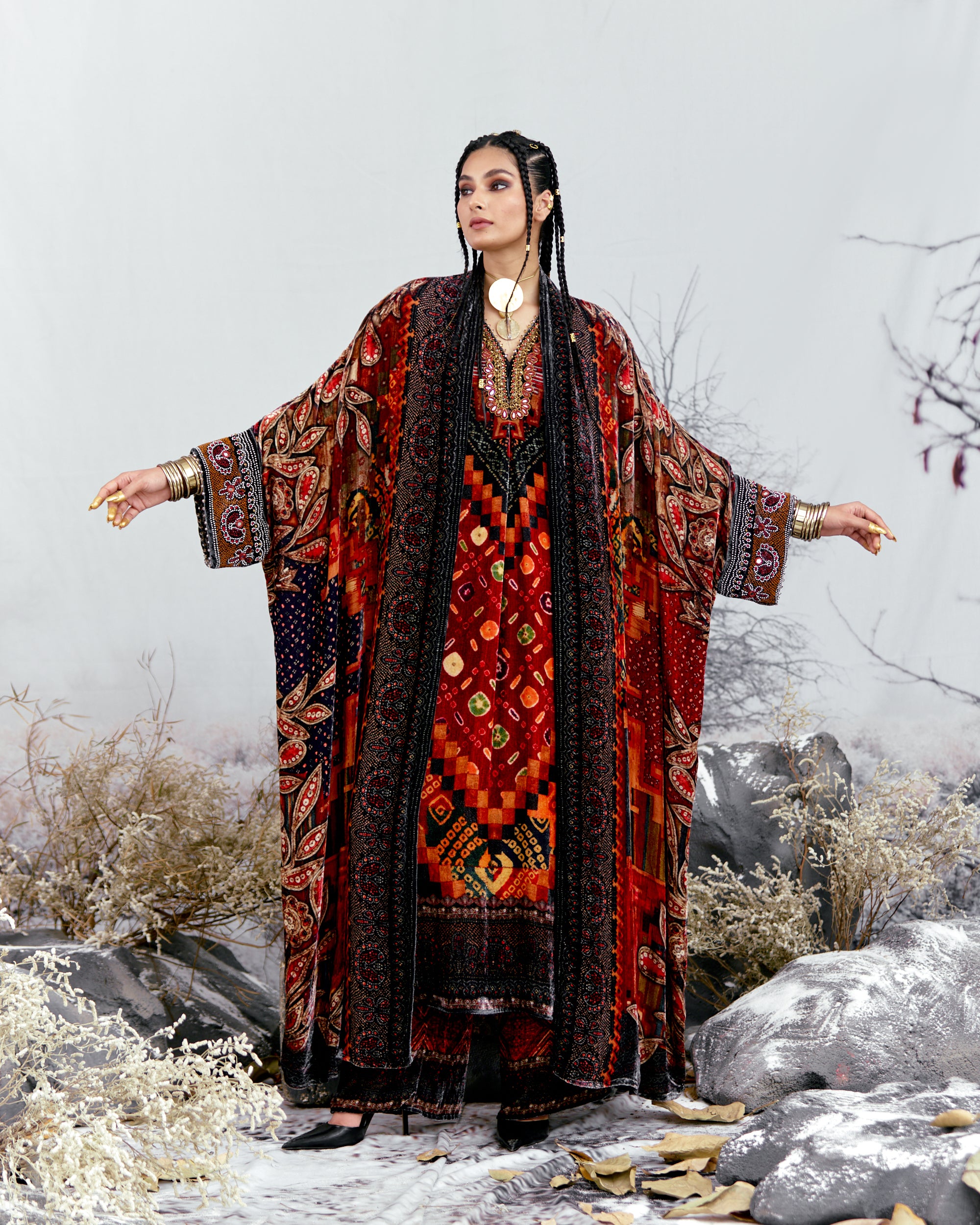 Tijori : Abaya - Red/Multi