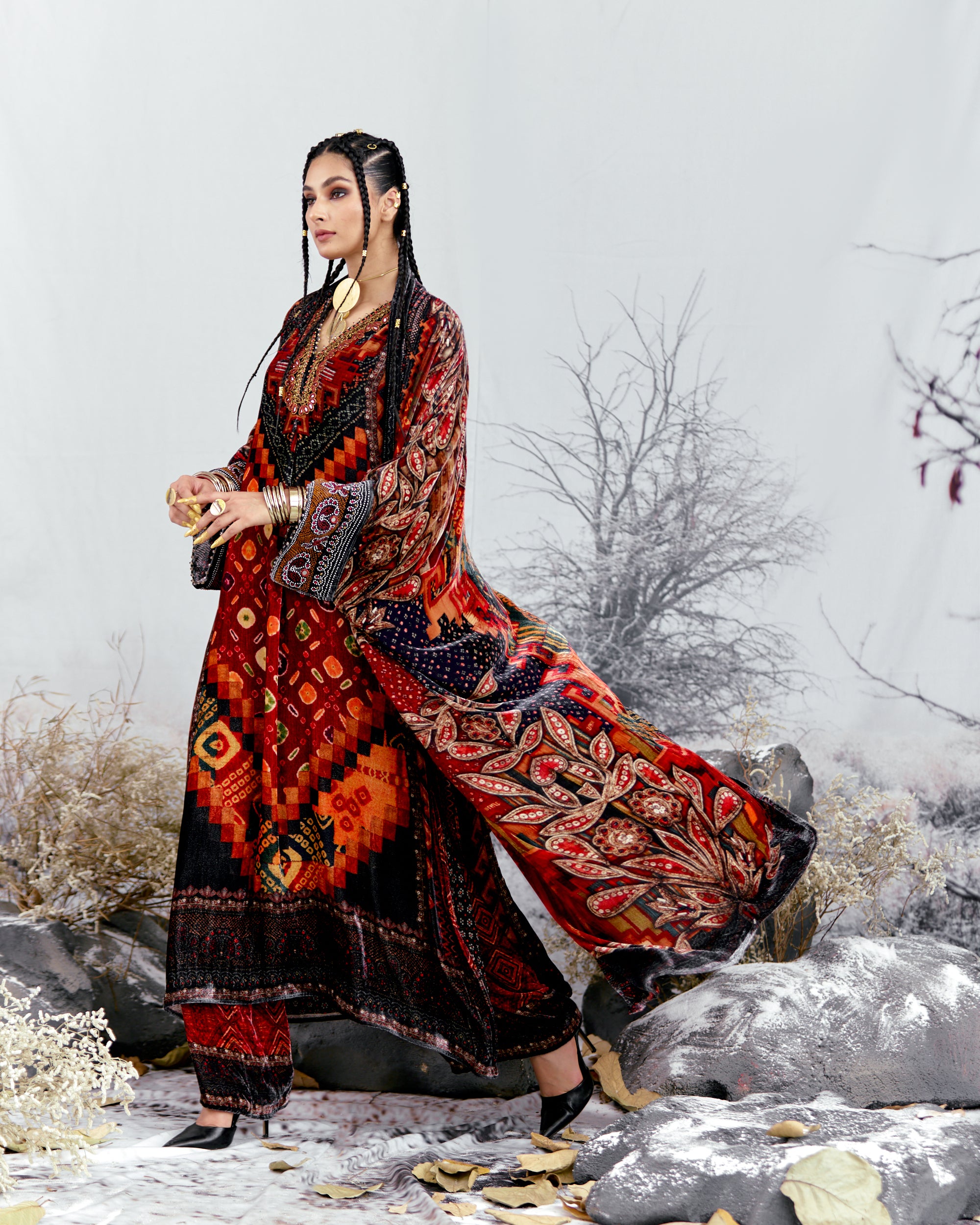 Tijori : Abaya - Red/Multi