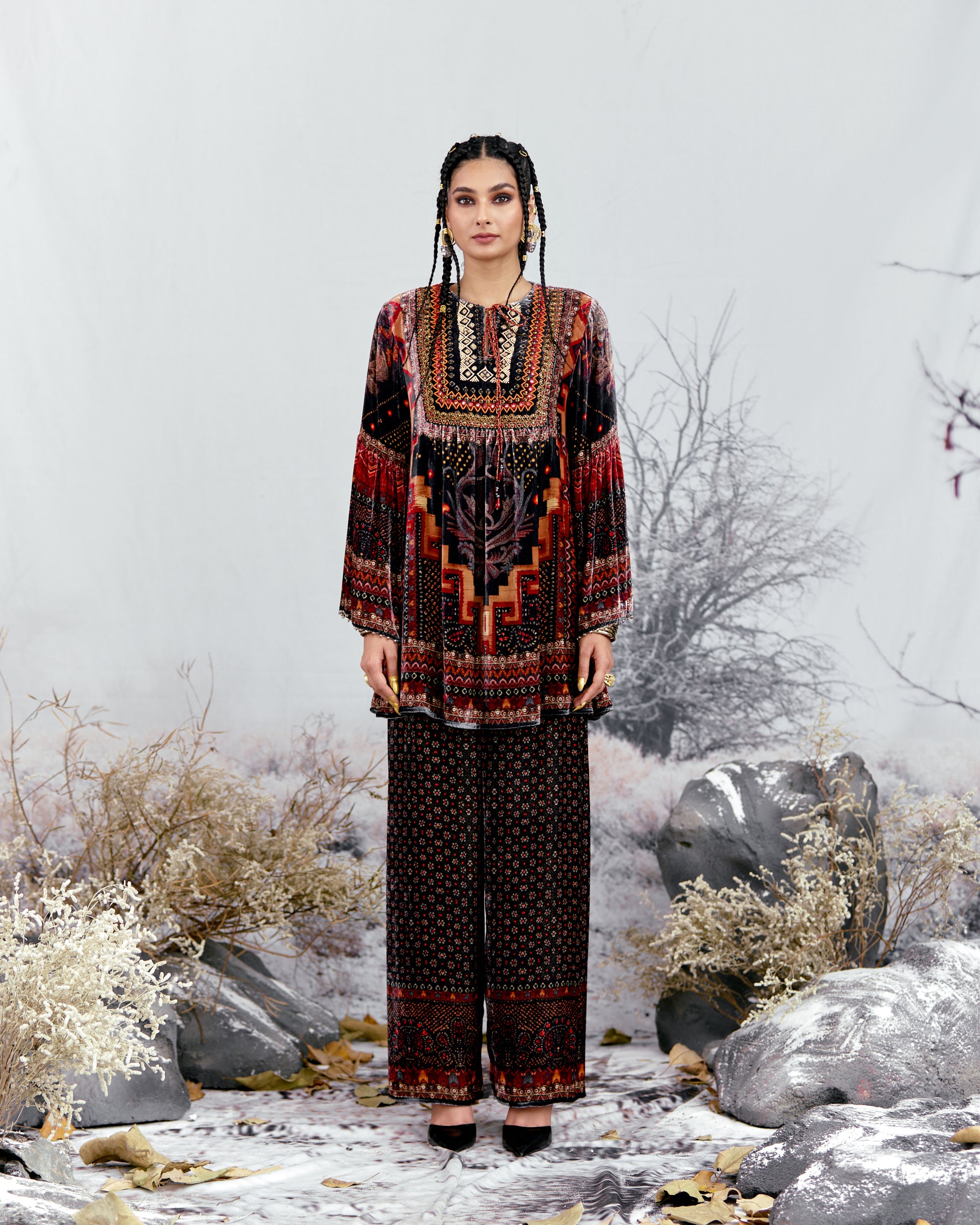 Tijori : Pankti - Black/Red