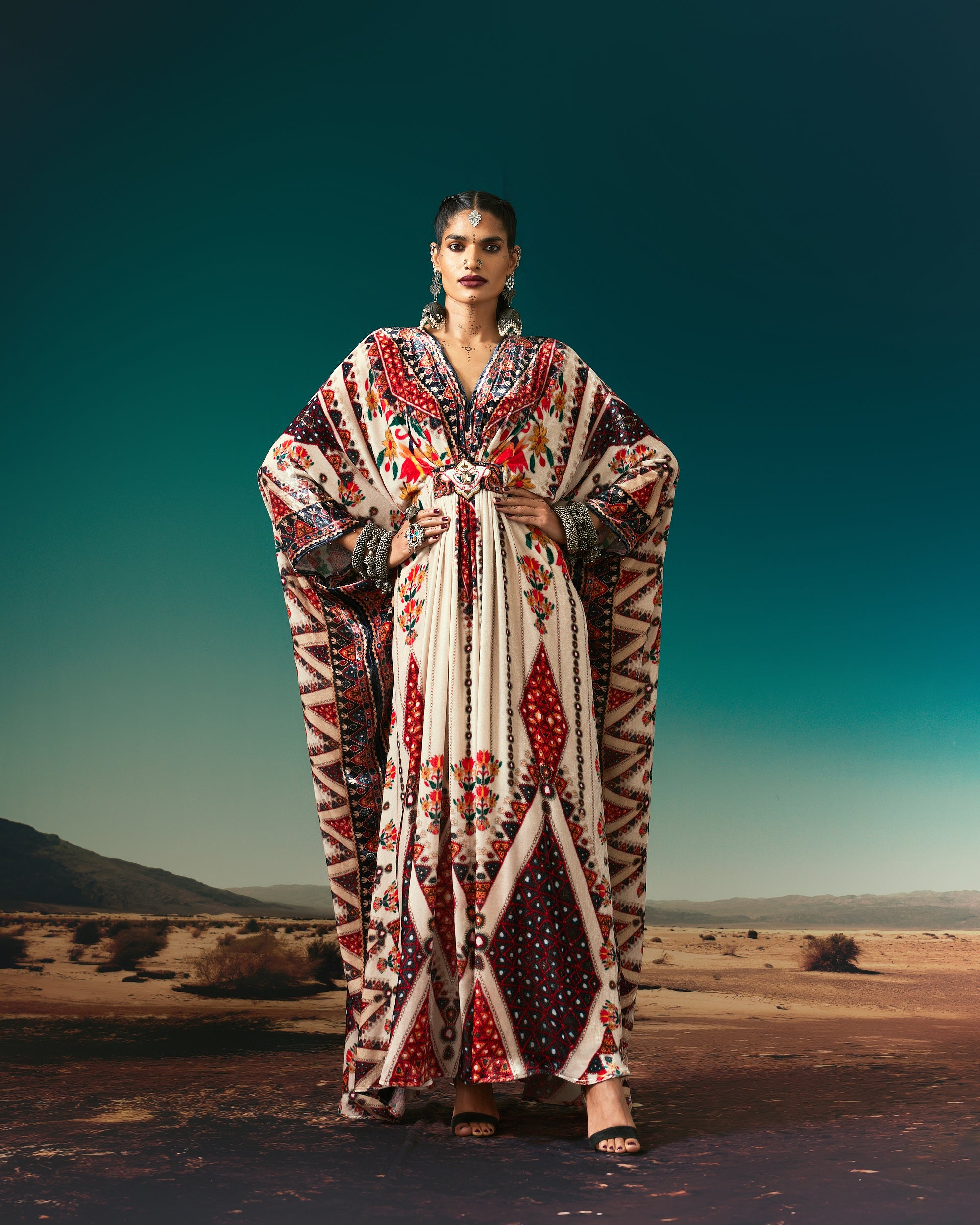 Kutch : Imama - Eggshell