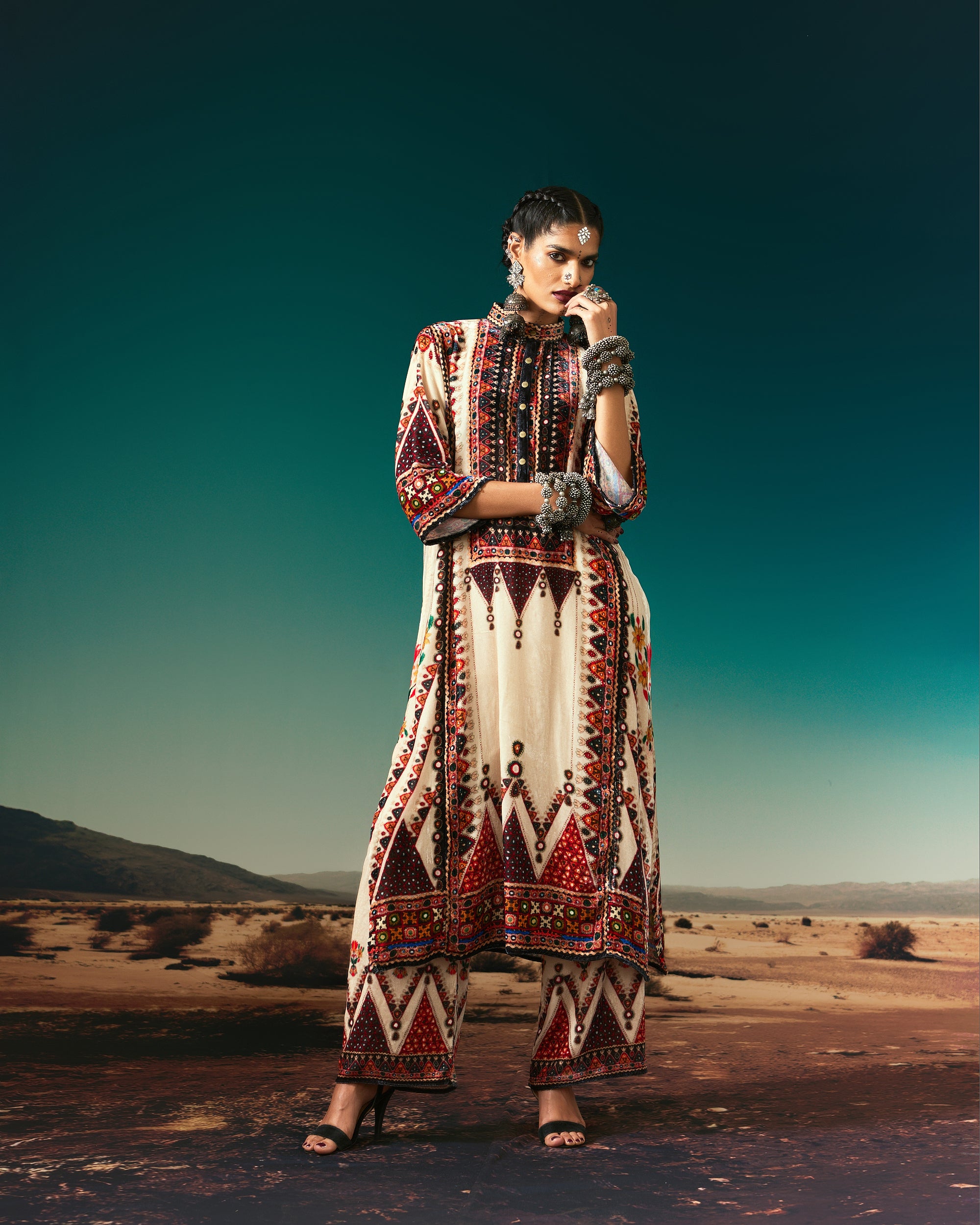 Kutch : Ghazala - Eggshell