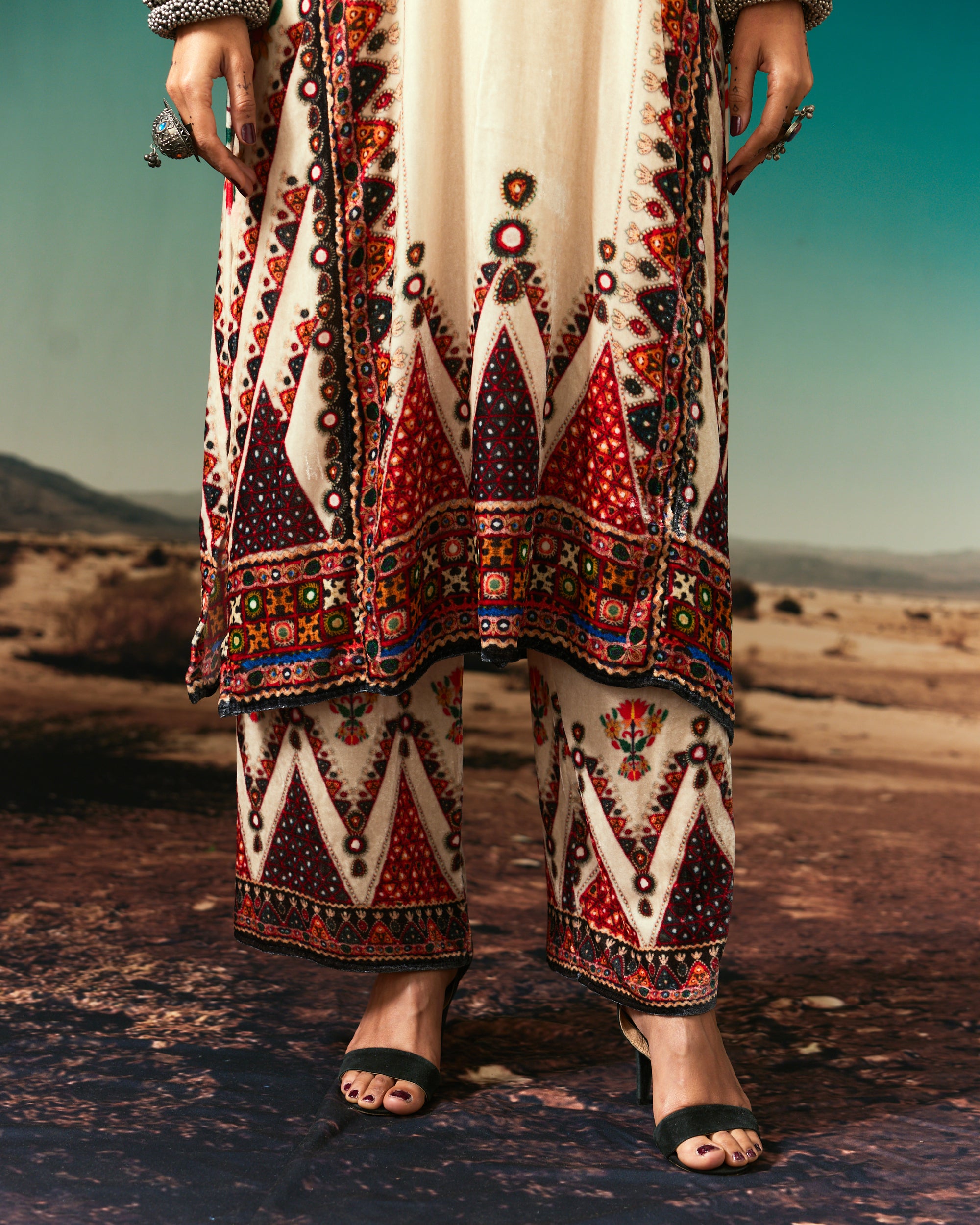 Kutch : Ghazala - Eggshell