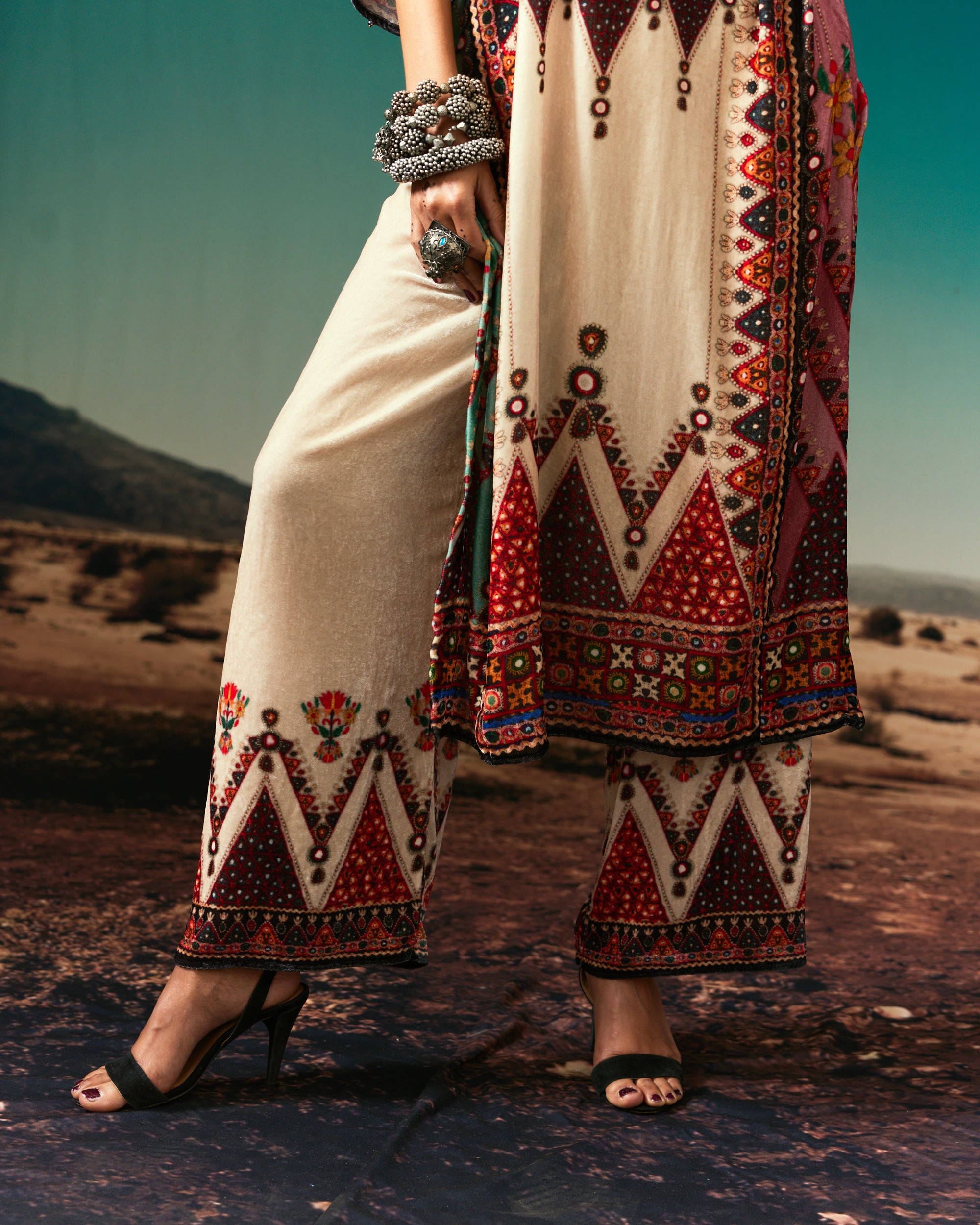 Kutch : Ghazala - Eggshell/Rose/Aqua