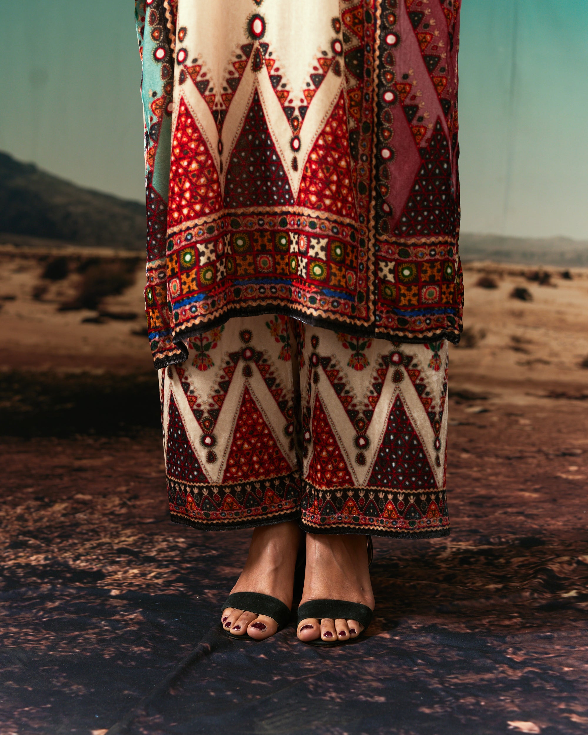 Kutch : Ghazala - Eggshell/Rose/Aqua